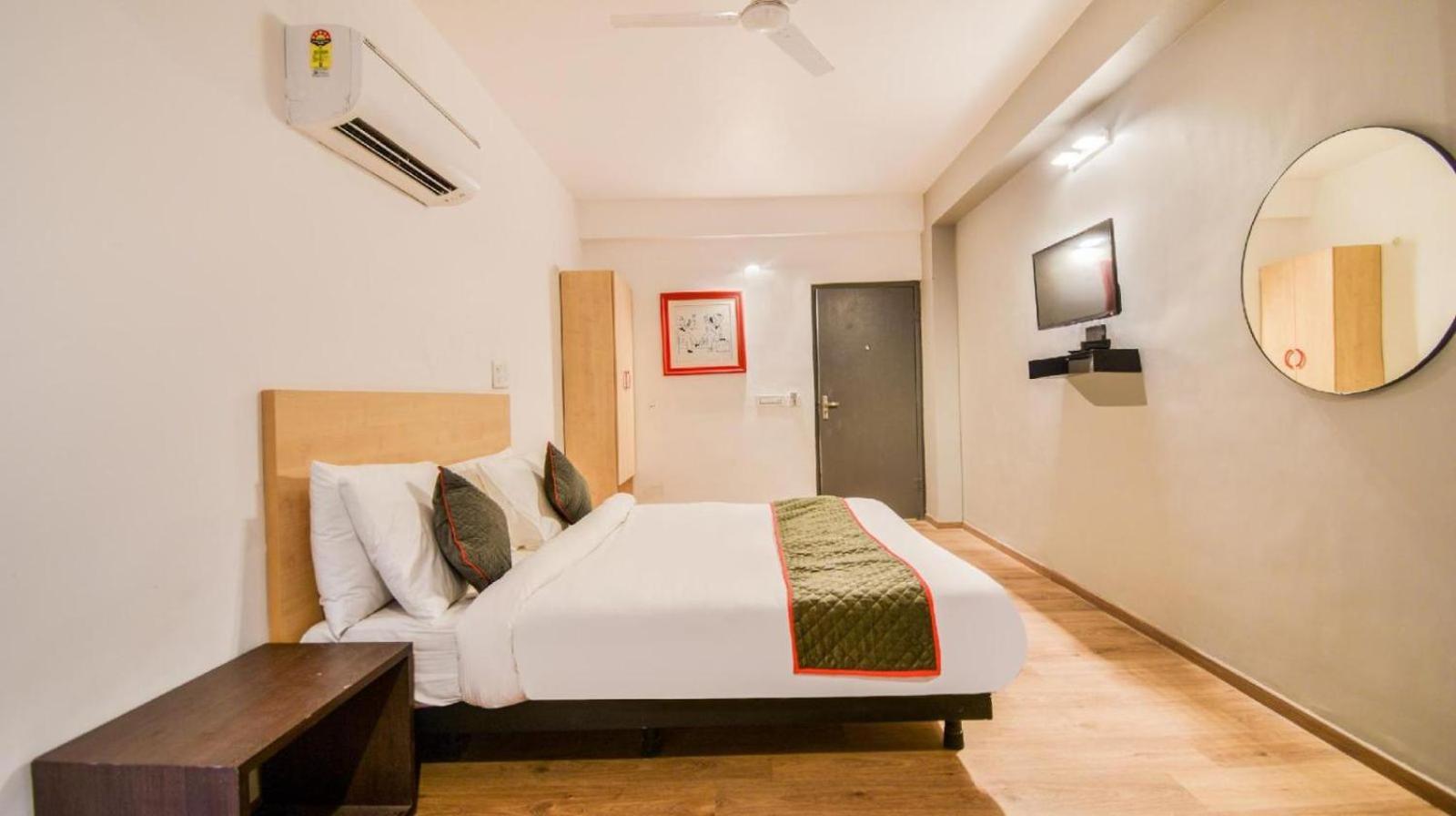 Luxurs Gopal Nagar Hotel