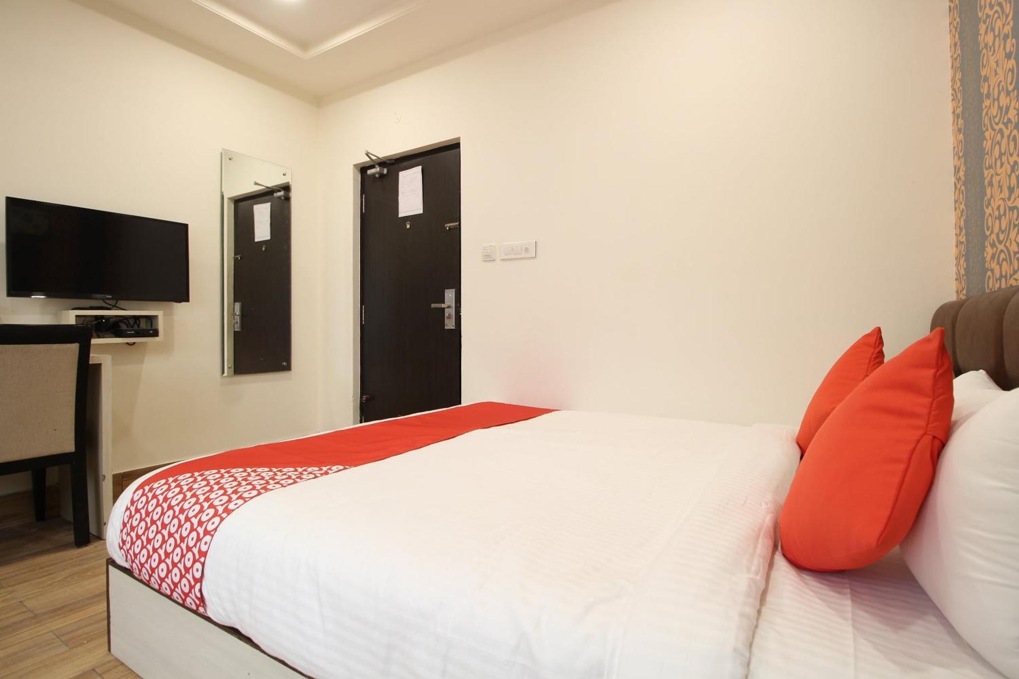 Hotel Collection O Vijay Palace