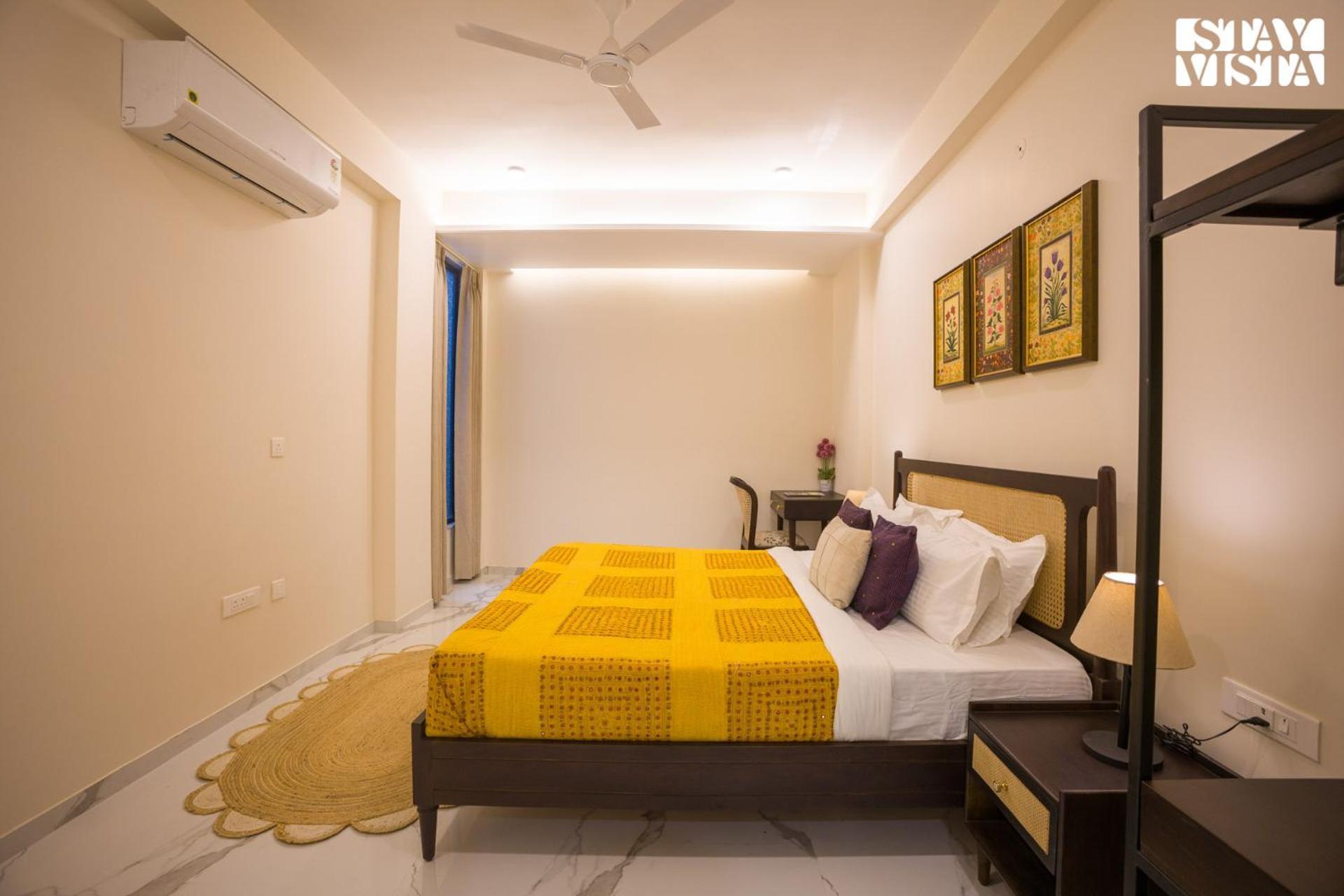 Stayvista At Sabora White With Wi-fi, Ac *
