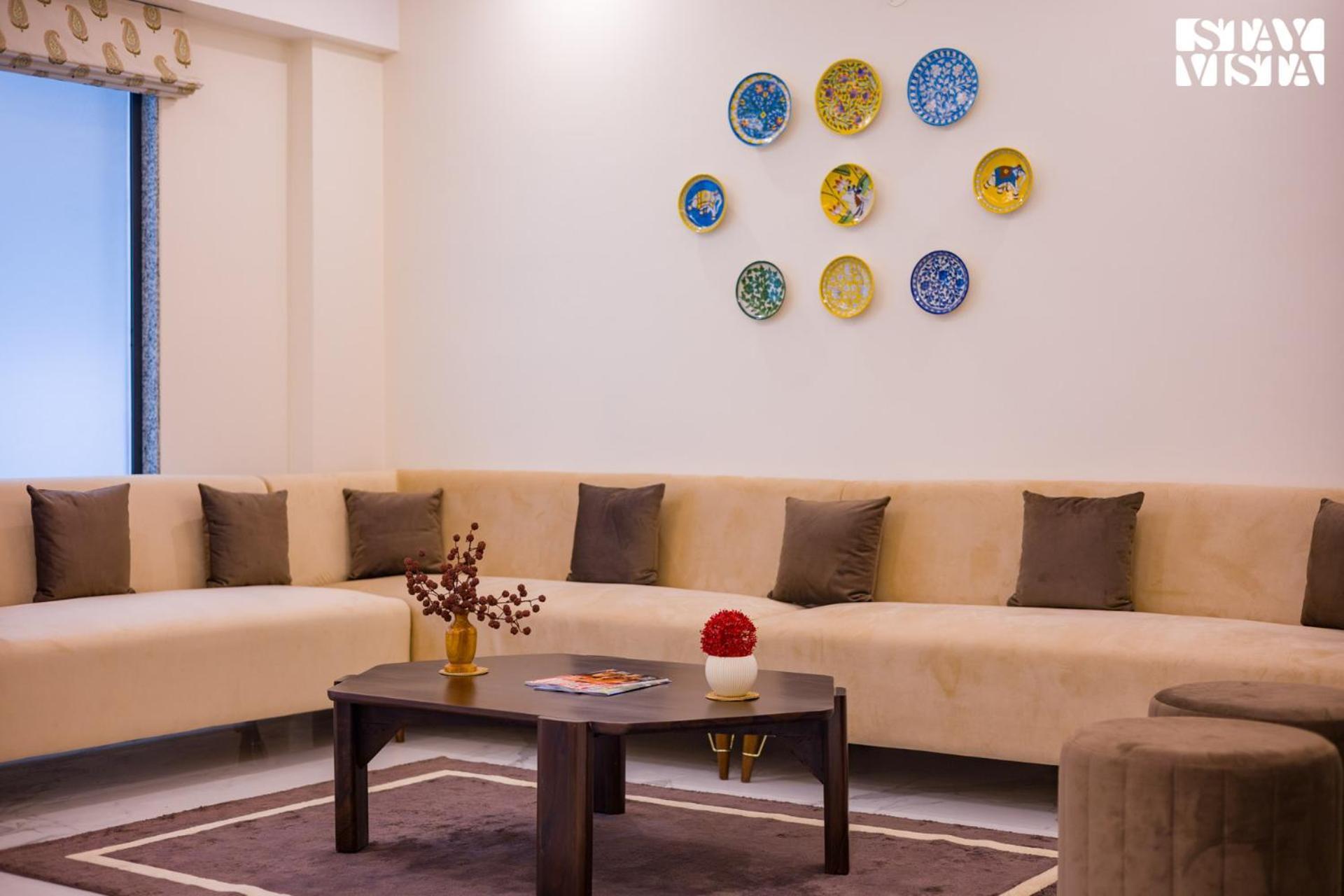 Apartment Stayvista At Sabora White With Wi-fi, Ac
