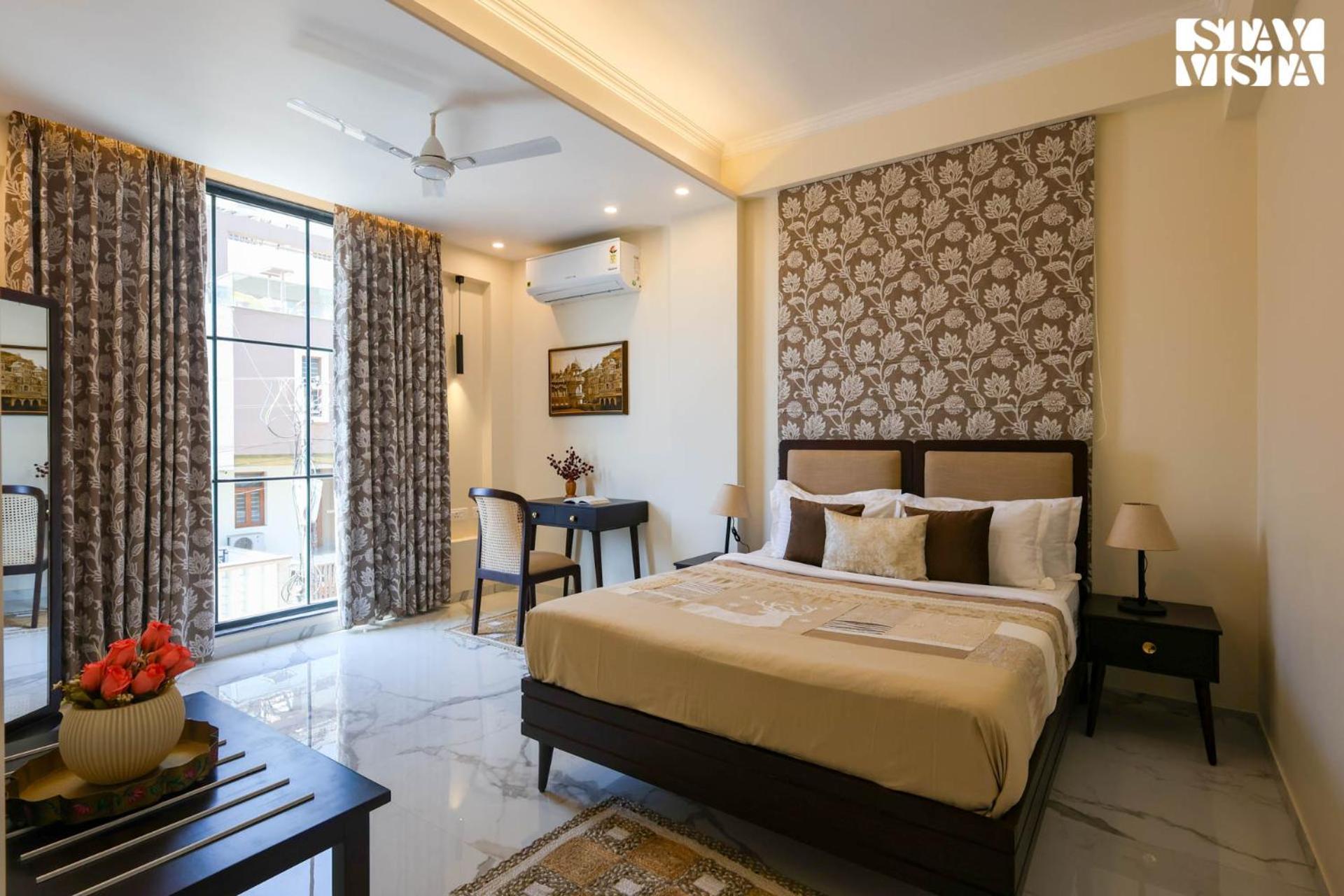 Stayvista At Sabora White With Wi-fi, Ac *