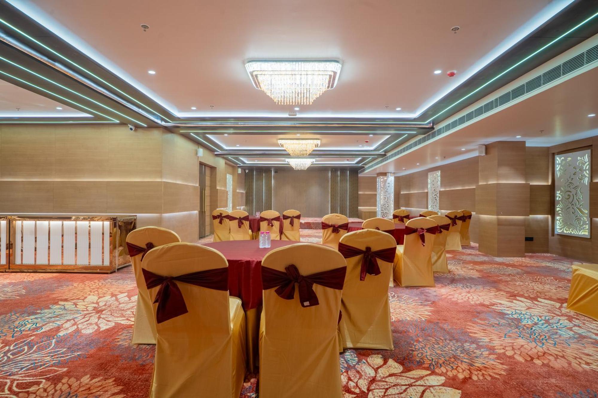 Royal Prime - A Center Boutique In