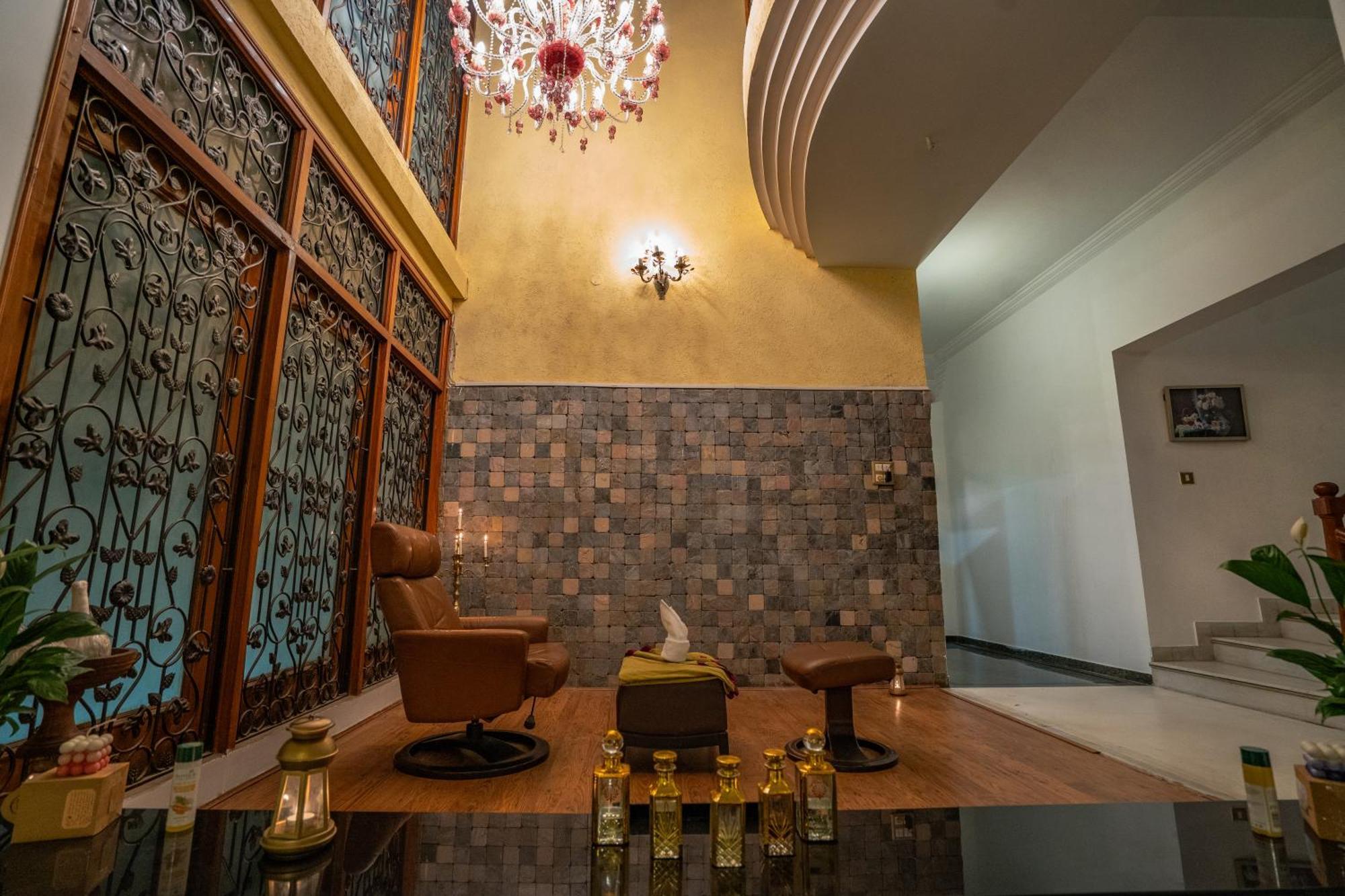 The Palace - A Boutique Inn