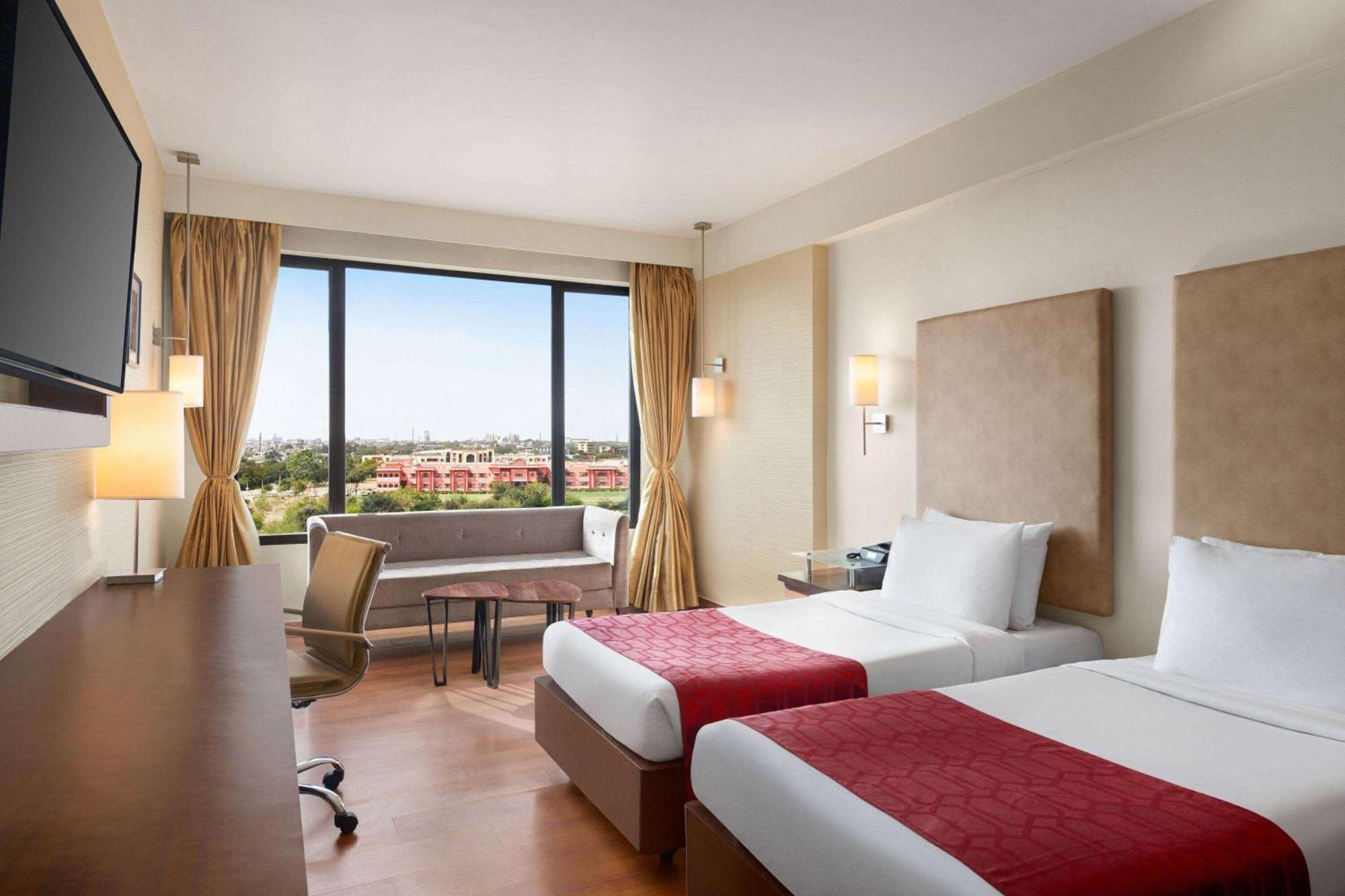 Ramada By Wyndham North Hotel 4*