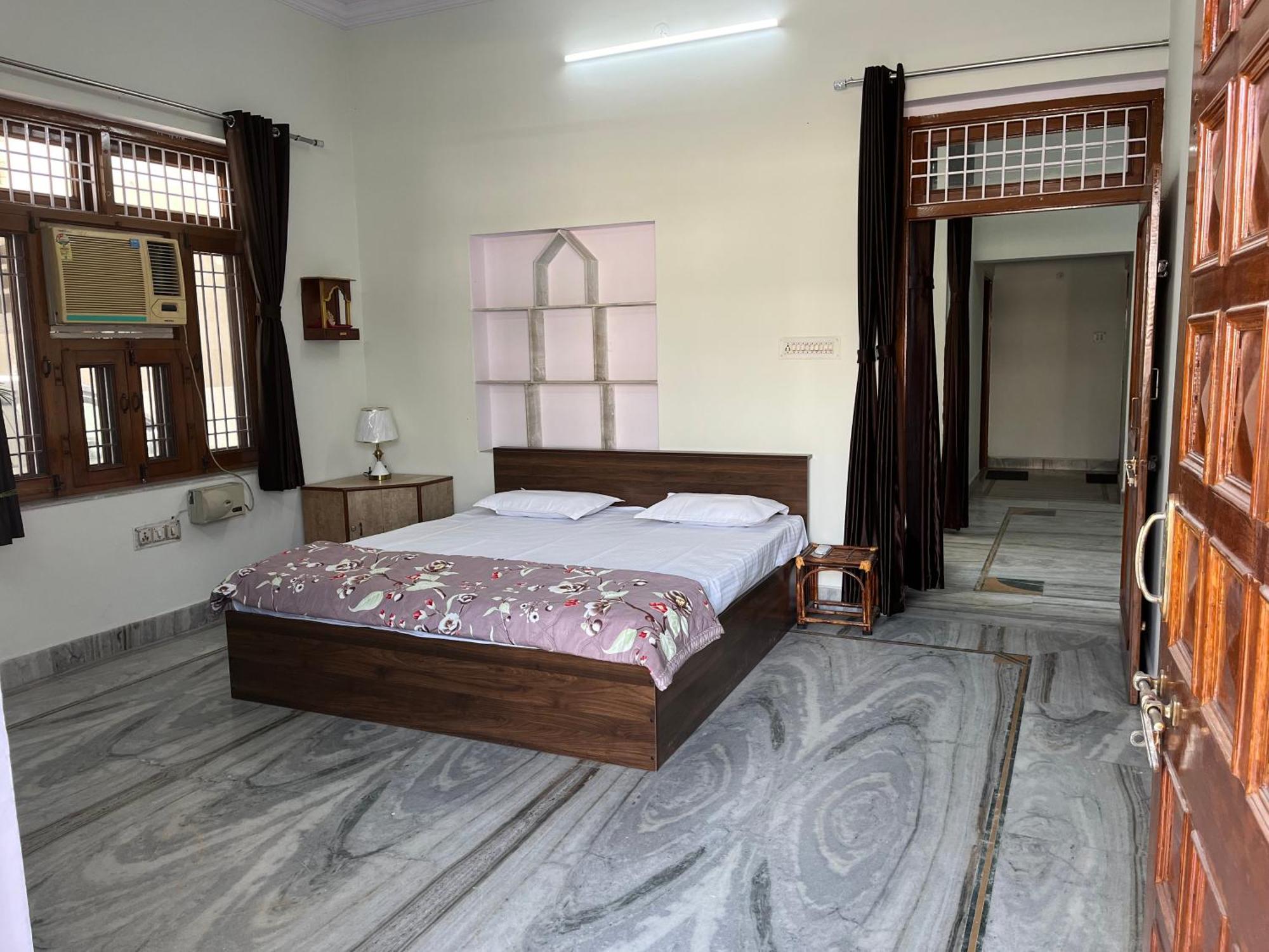 2 * Jaipur