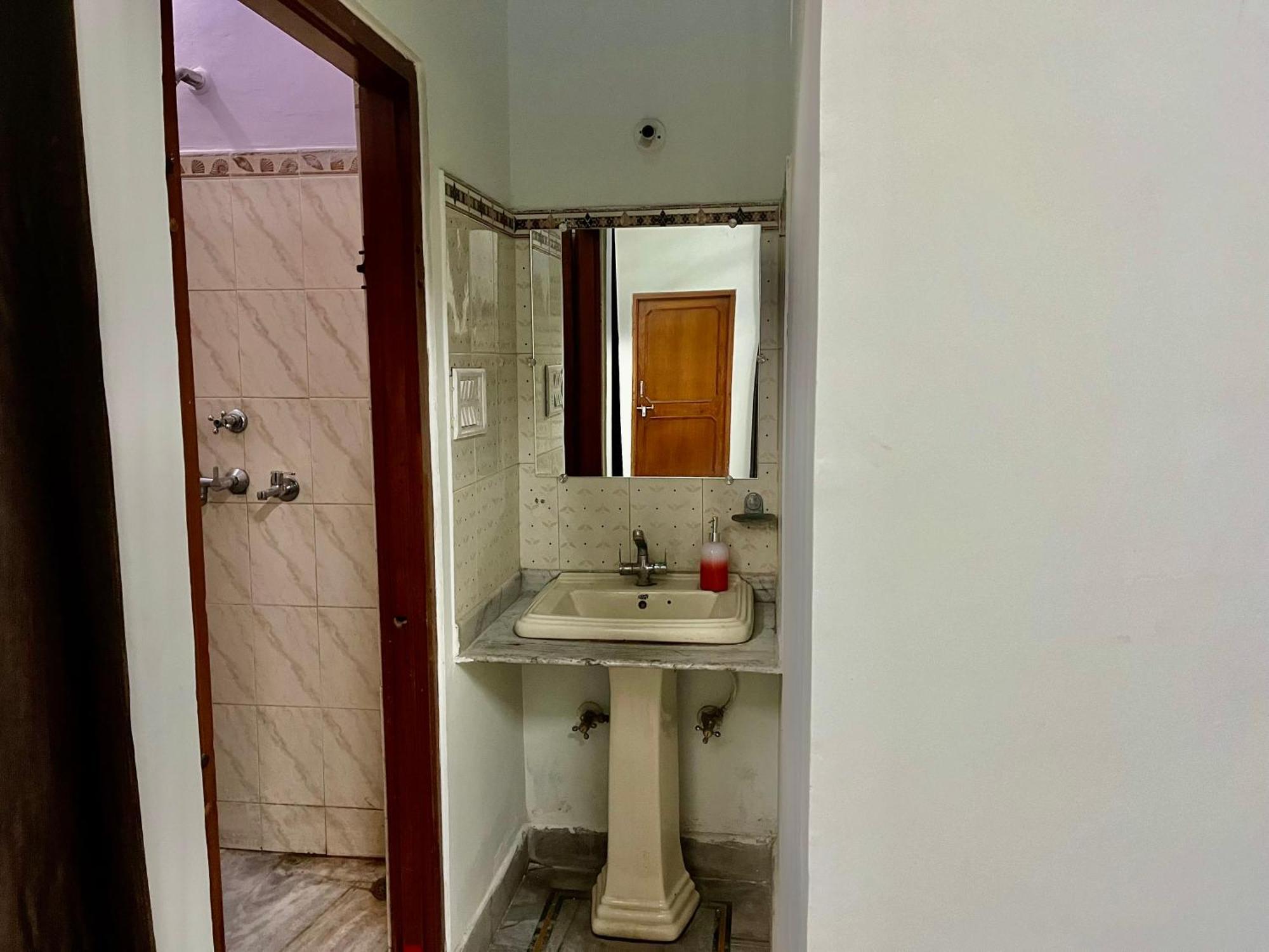 Villa 2 *