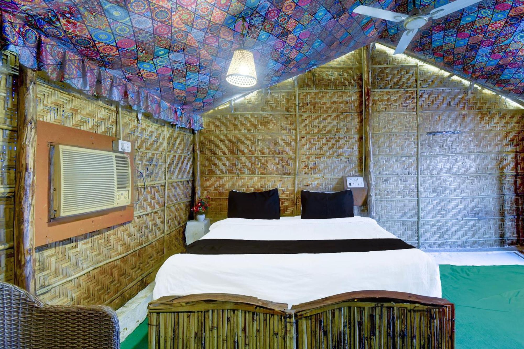Palette Near Akshardham Temple Formerly V One Pride Hotel 3*