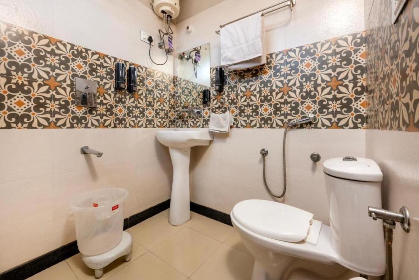 J Startup House, - C Scheme Hostel *