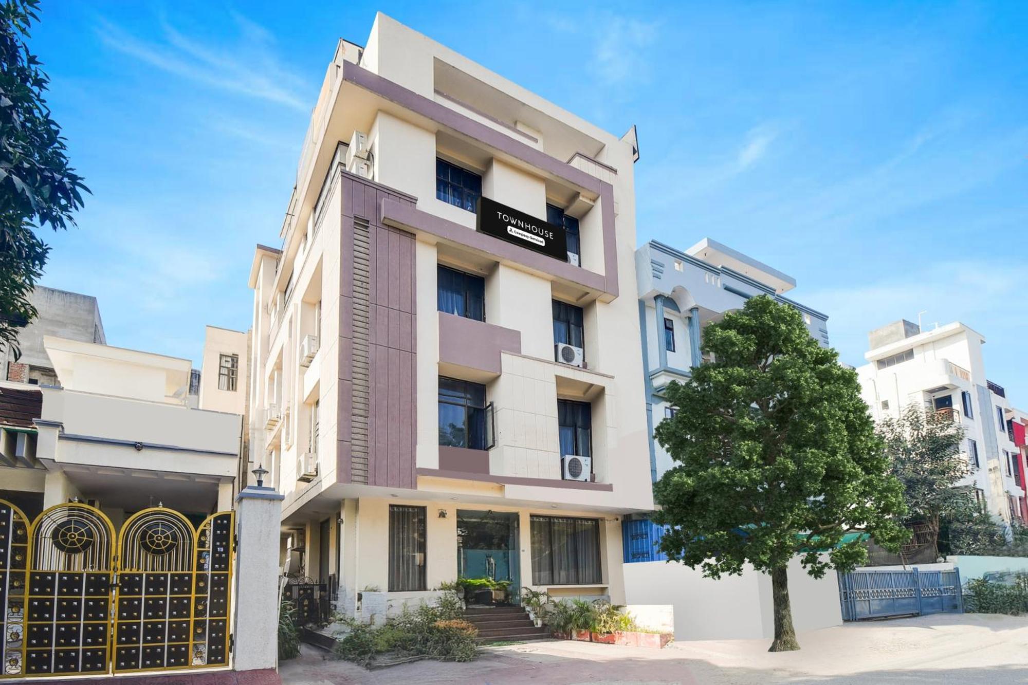 Super Townhouse Malviya Nagar Near Airport Formerly Royal Residency 3* Jaipur