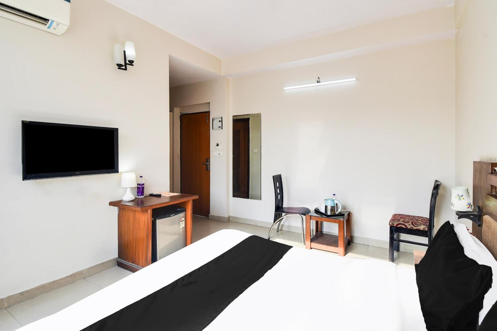 Hotel Super Townhouse Malviya Nagar Near Airport Formerly Royal Residency