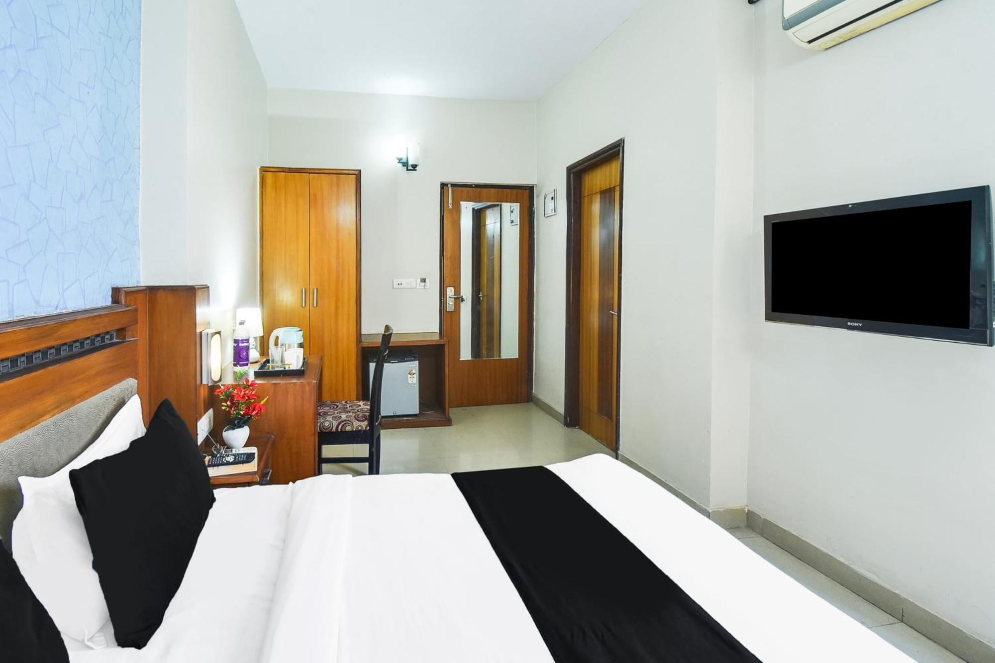 Super Townhouse Malviya Nagar Near Airport Formerly Royal Residency 3* Jaipur