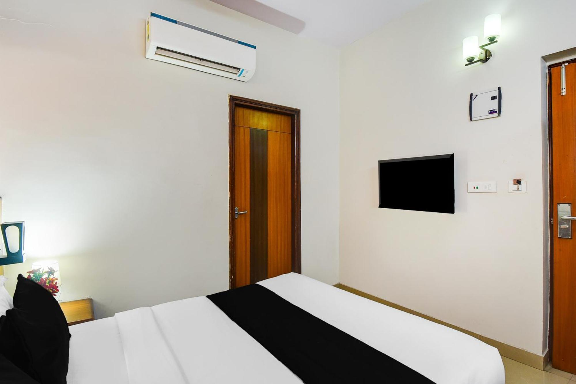 Super Townhouse Malviya Nagar Near Airport Formerly Royal Residency