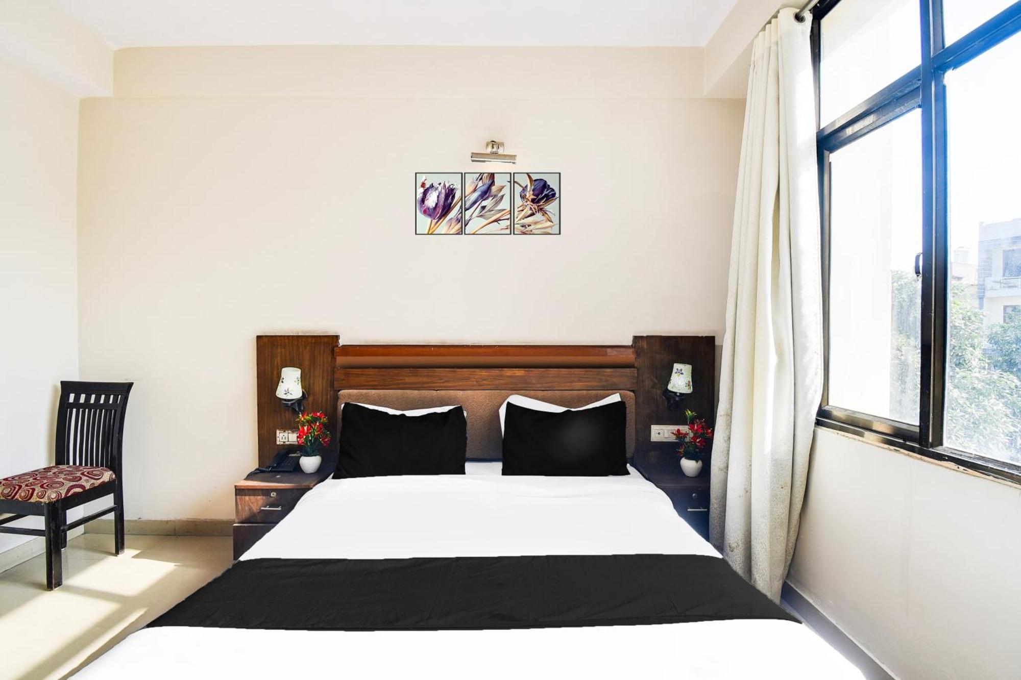 Hotel Super Townhouse Malviya Nagar Near Airport Formerly Royal Residency 3*