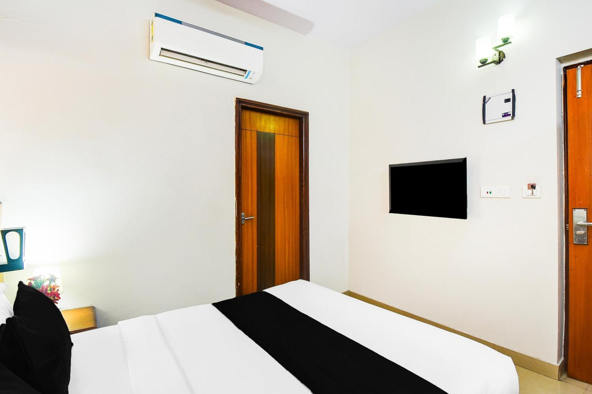 Super Townhouse Malviya Nagar Near Airport Formerly Royal Residency