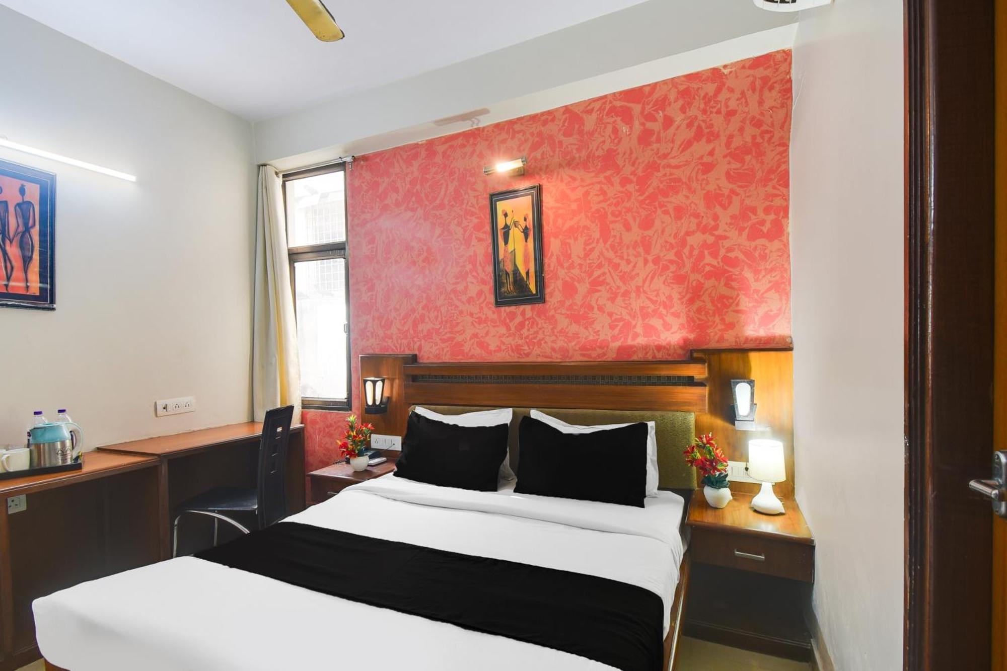 Super Townhouse Malviya Nagar Near Airport Formerly Royal Residency