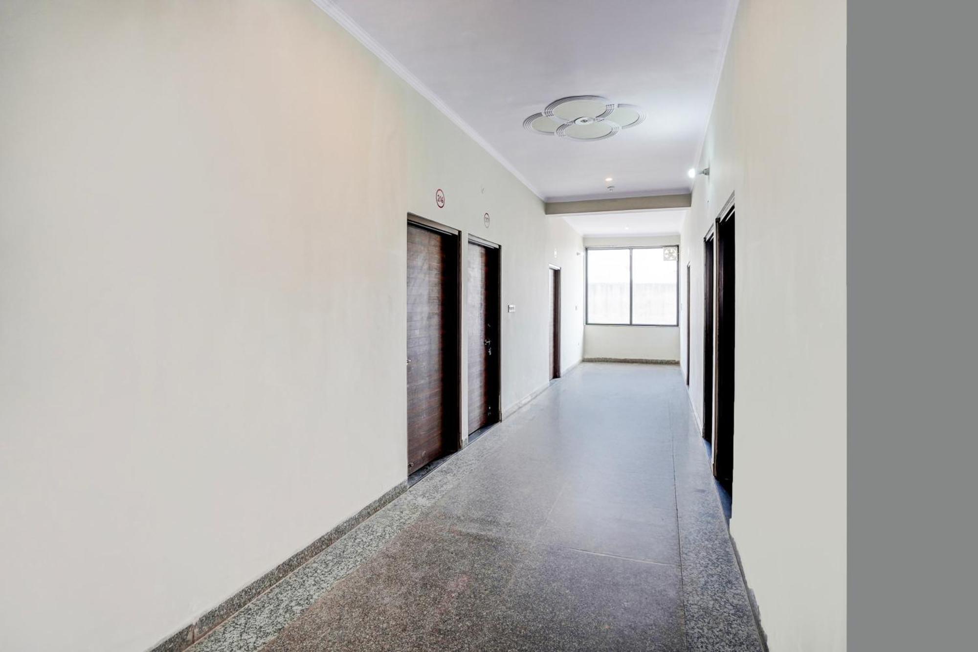 Hotel O R R Resturent And Jaipur
