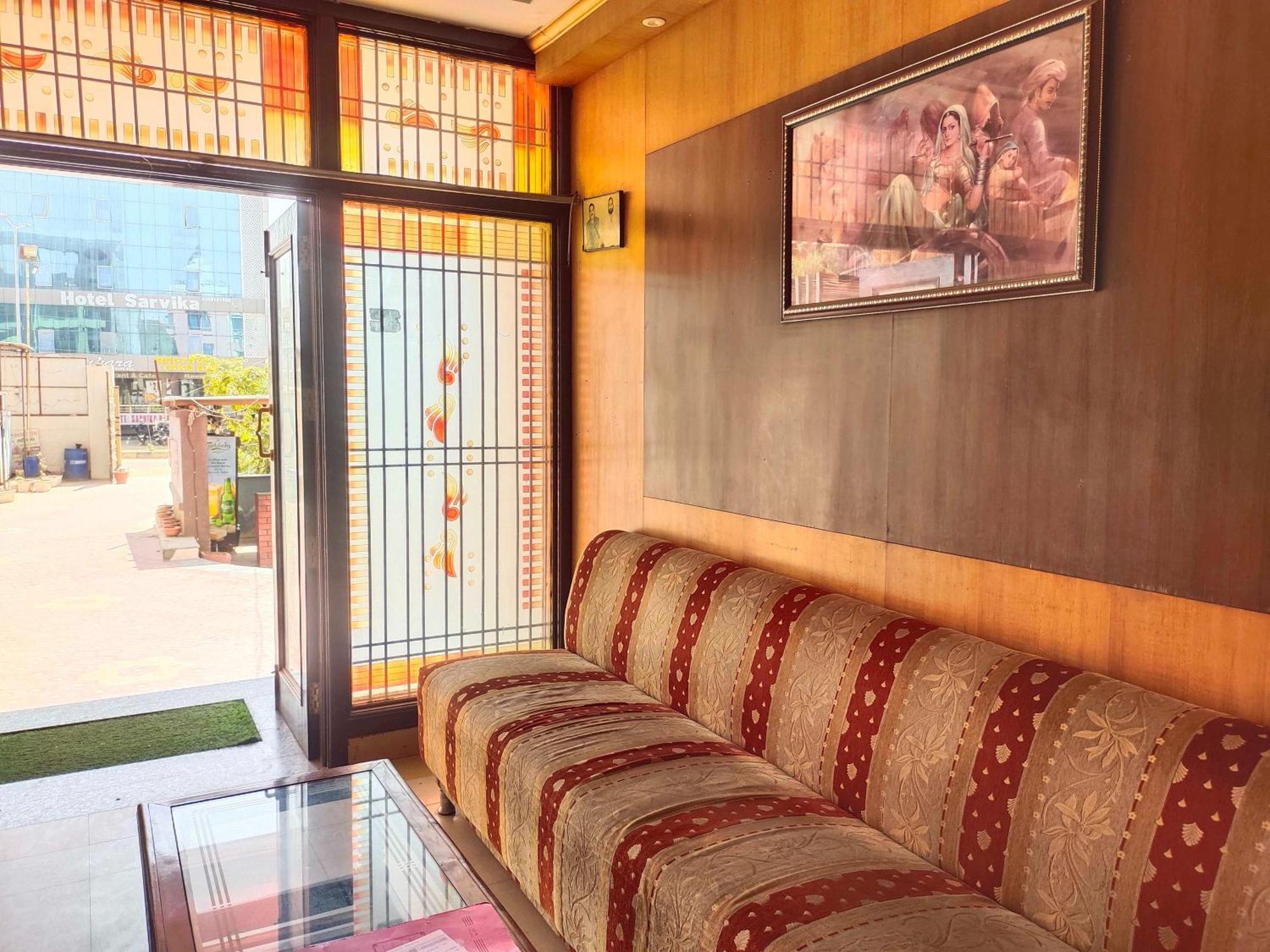 Hotel Maharani 3*