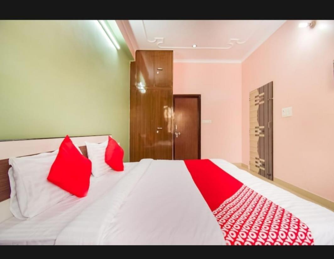 Hotel The Komal 2*