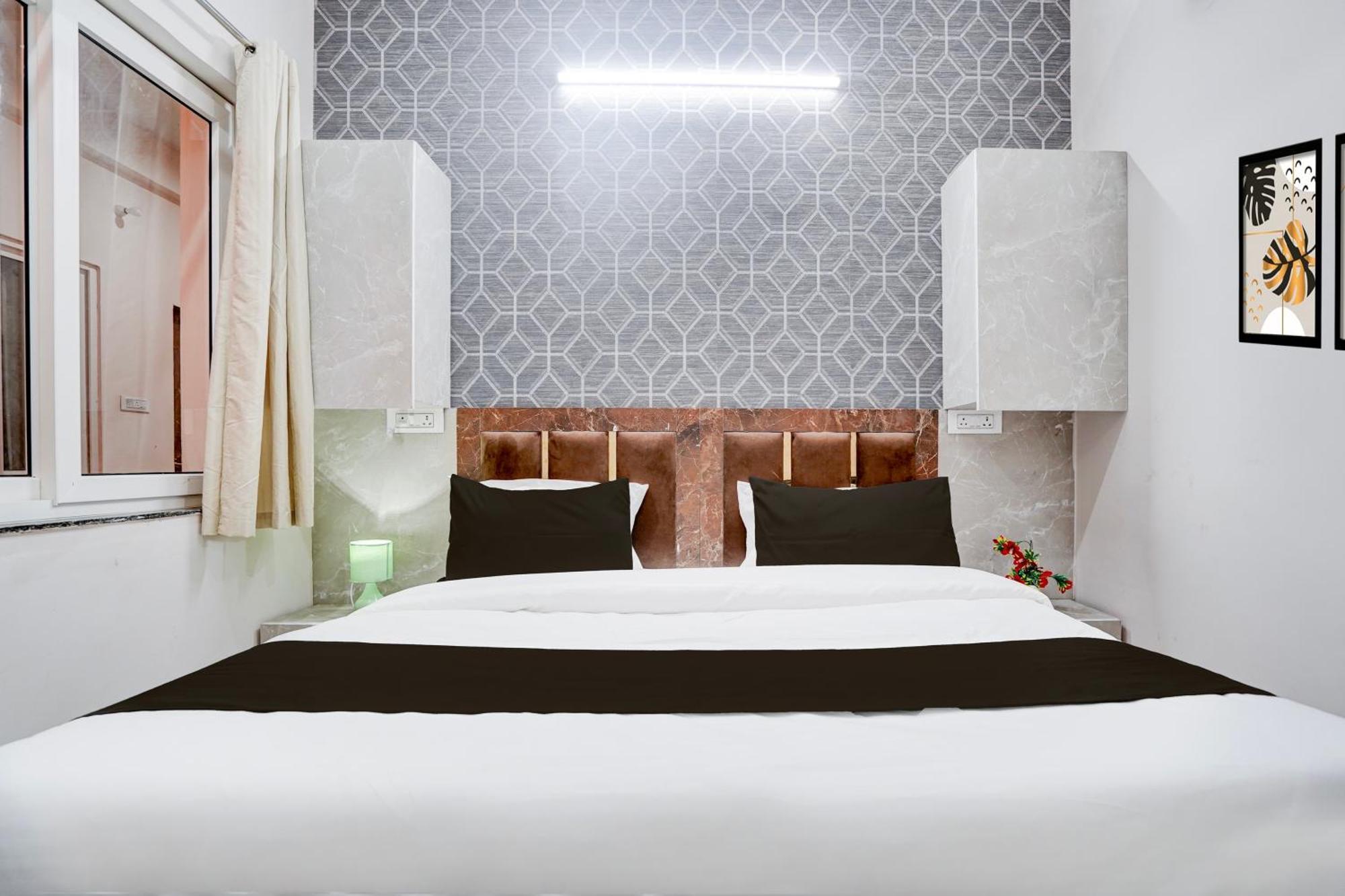 Super Townhouse Vasundra Nagar Formerly Joystel Hotel *