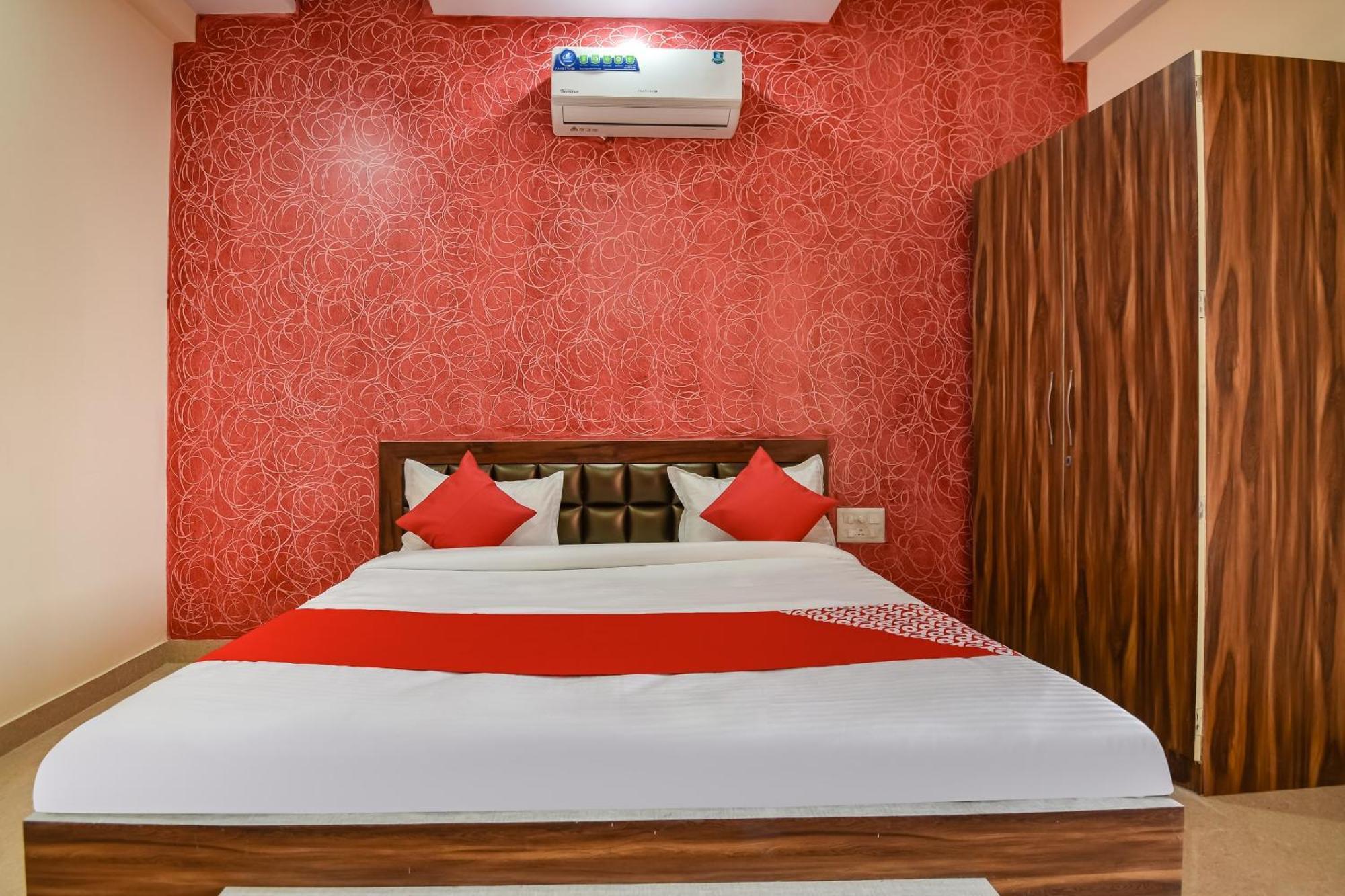 Hotel Super O Sai Kripa 4*
