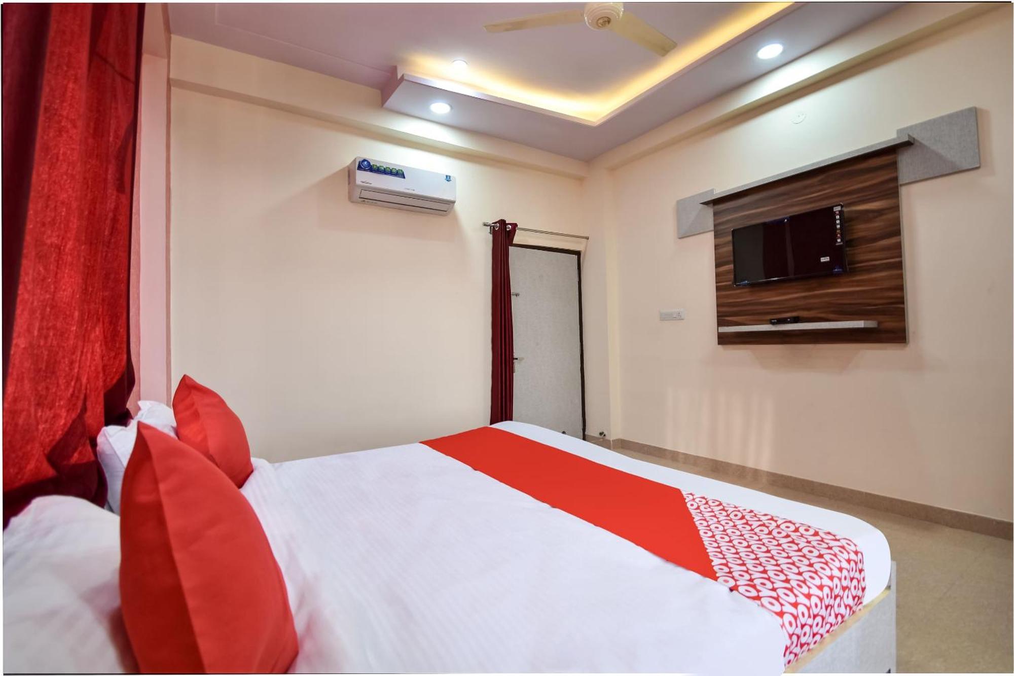 Hotel Super O Sai Kripa 4*