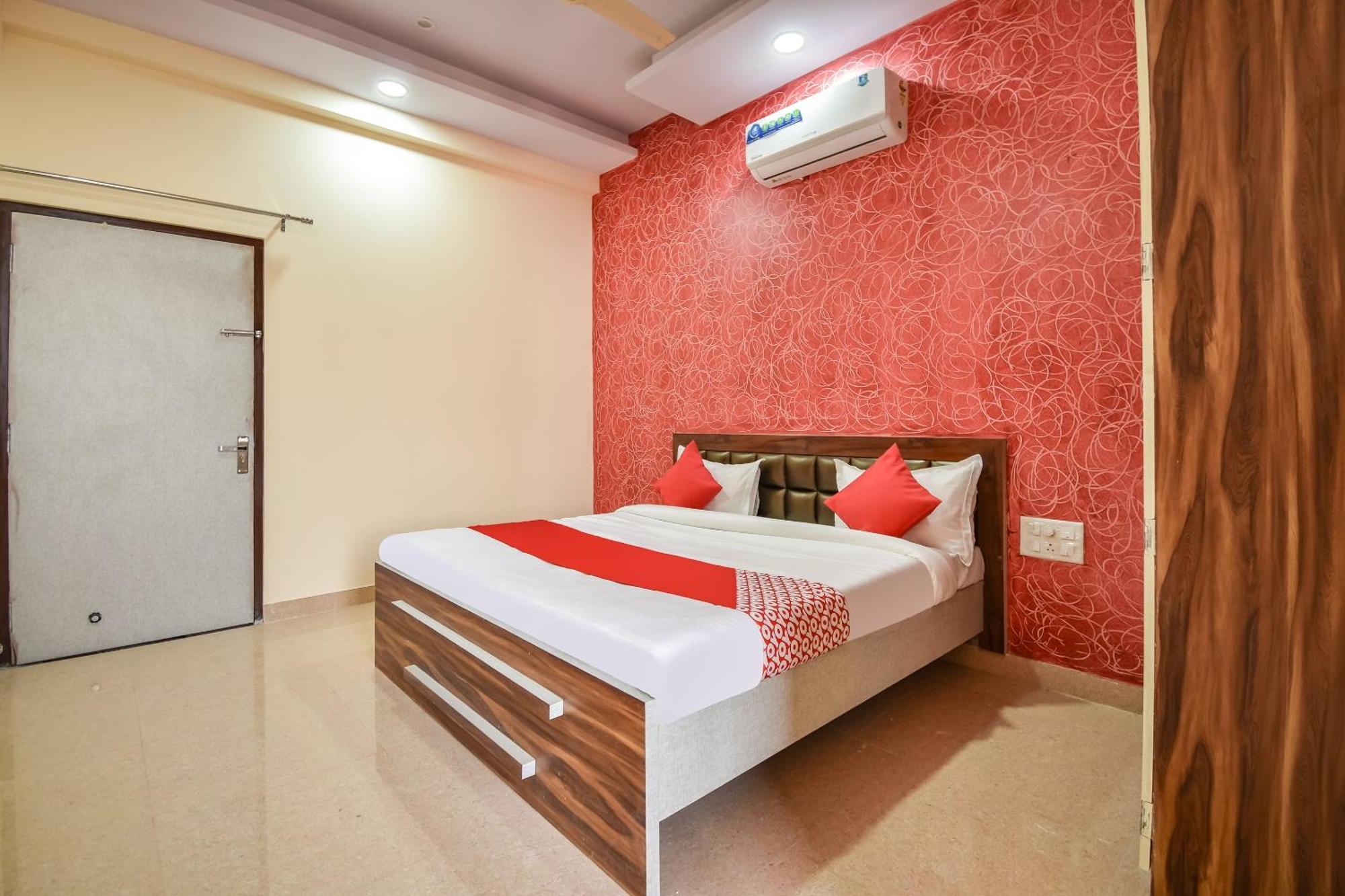 Hotel Super O Sai Kripa 4*