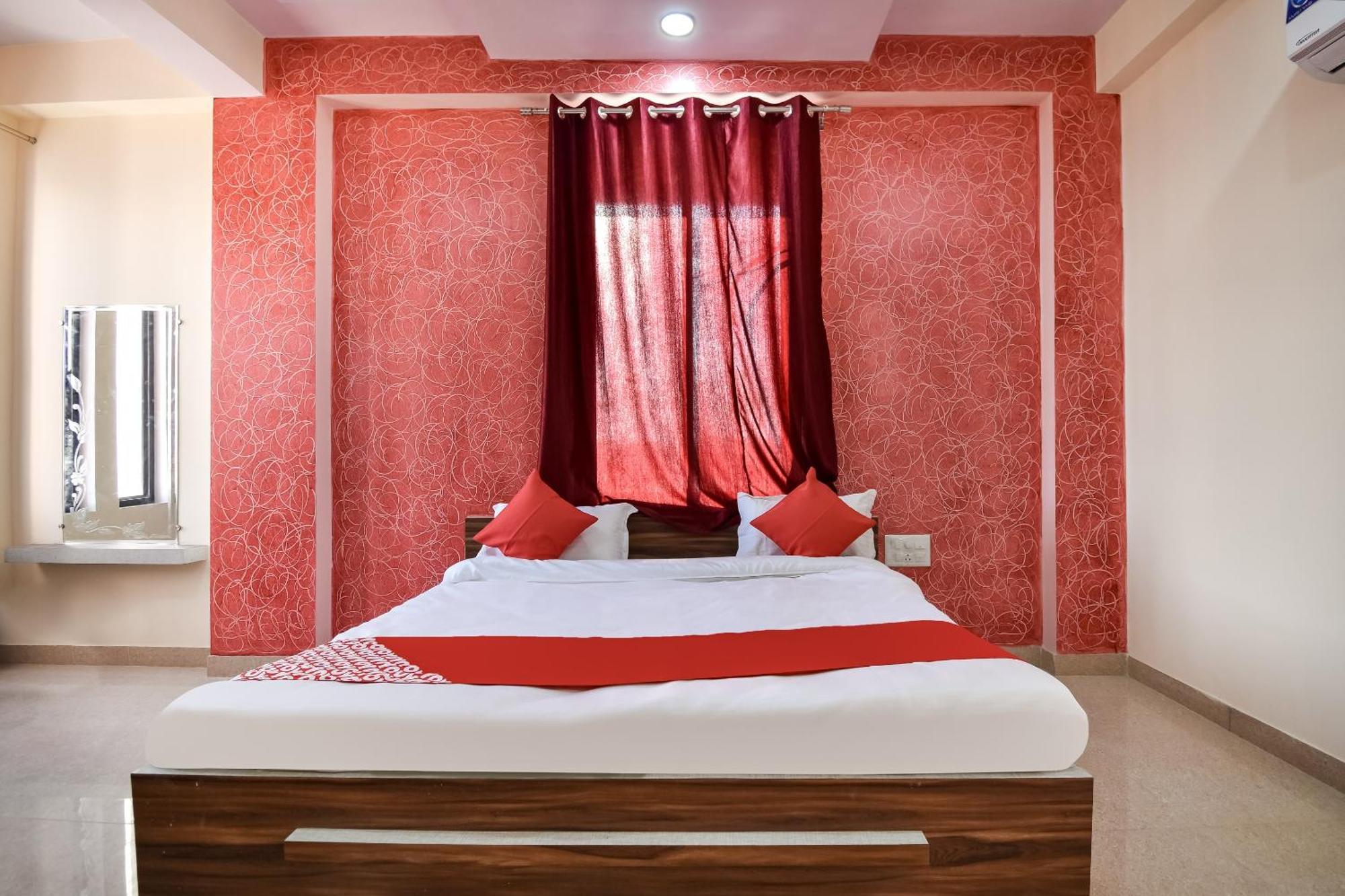 Super O Sai Kripa Hotel