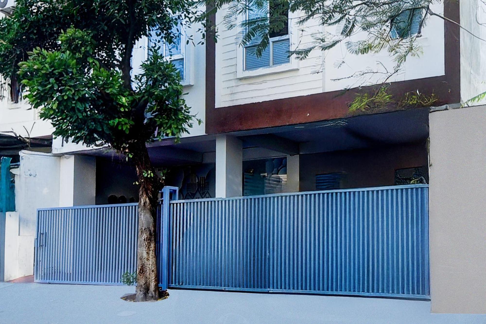 Fabhotel Bungalow 14