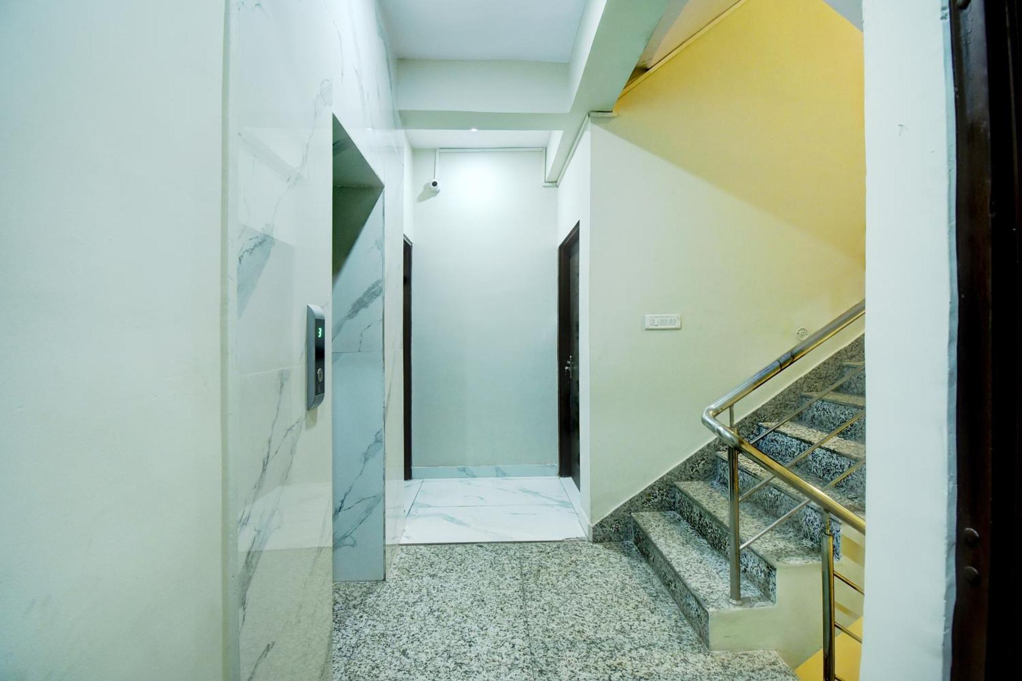Hotel Fabhotel Bungalow 14