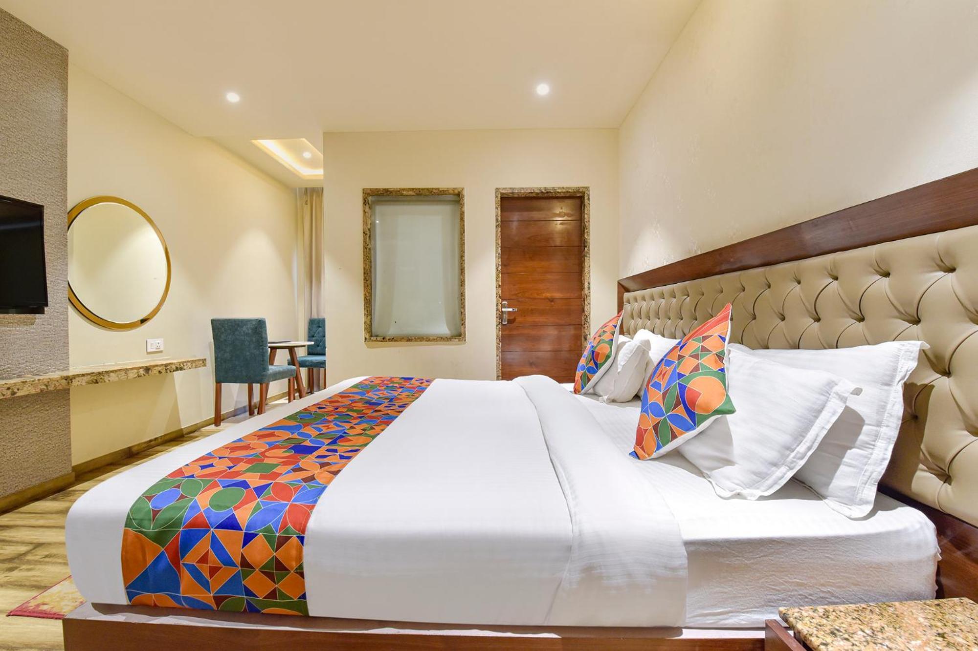 Fabhotel Jaipur Luxe
