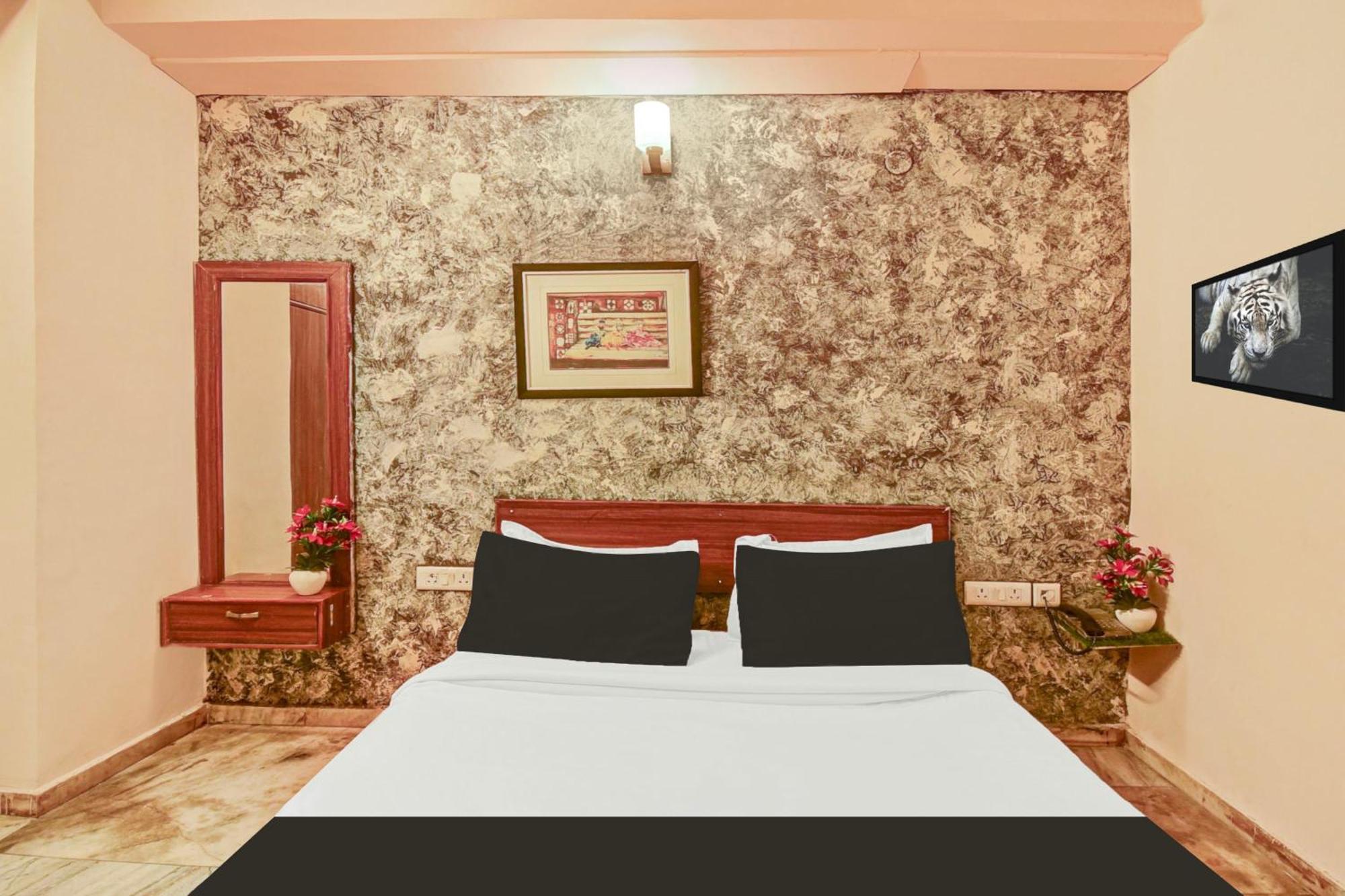 O The Blue Hotel Jaipur