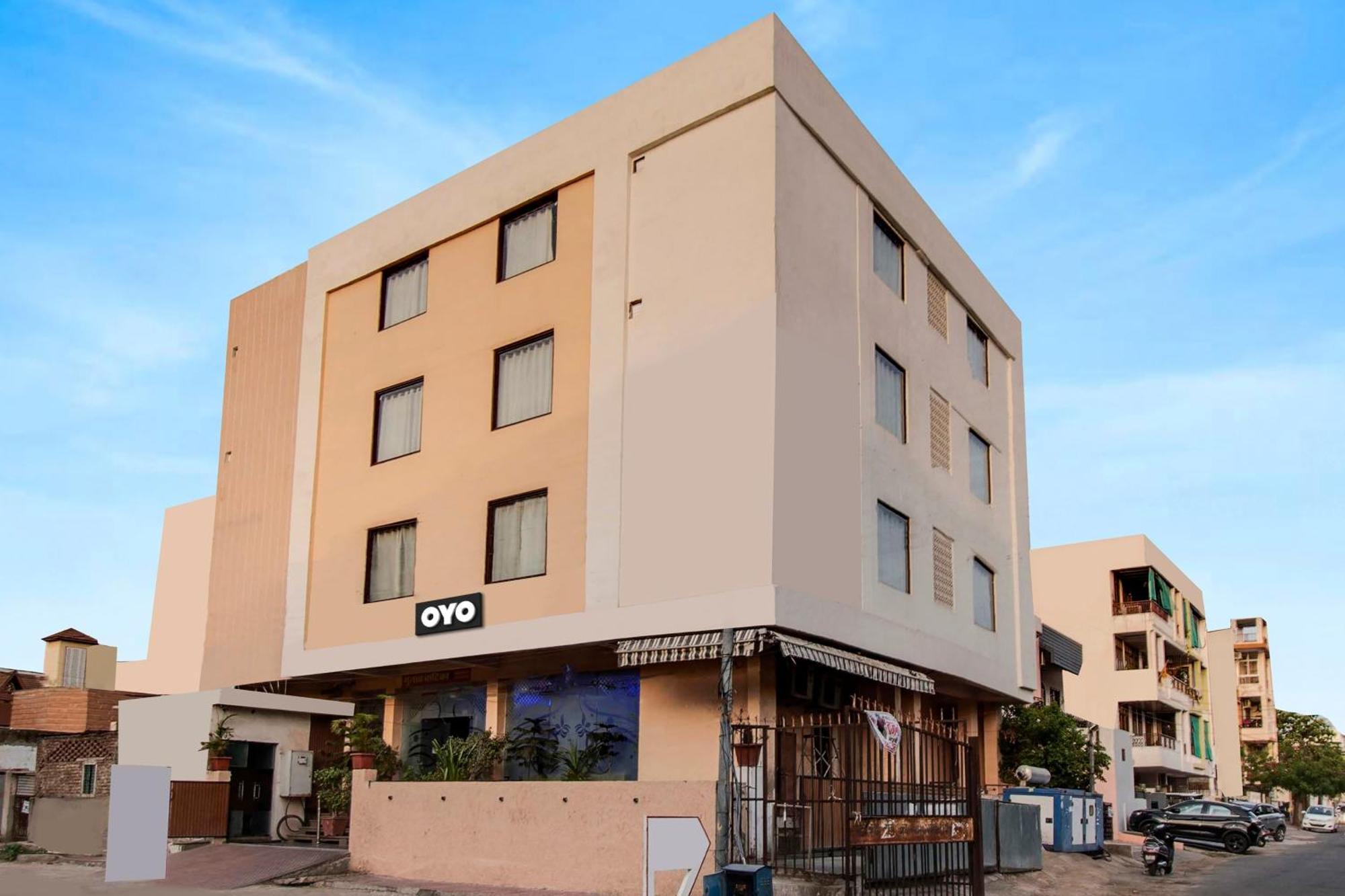 Hotel Capital O Pink Peral 3*
