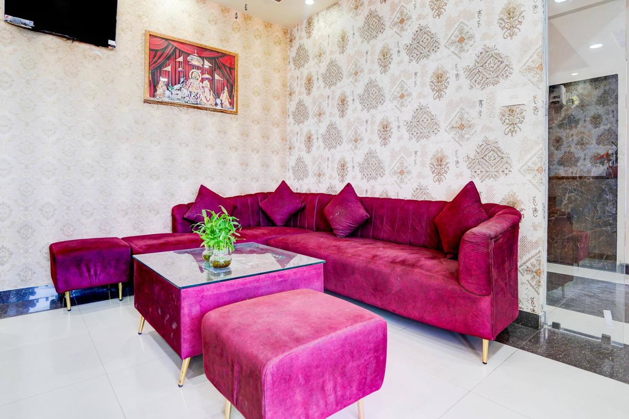 Super Townhouse Vasundra Nagar Formerly Joystel Hotel Dahmi