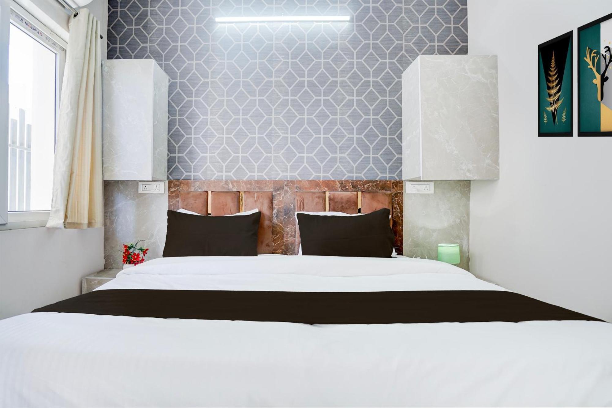 Super Townhouse Vasundra Nagar Formerly Joystel Hotel