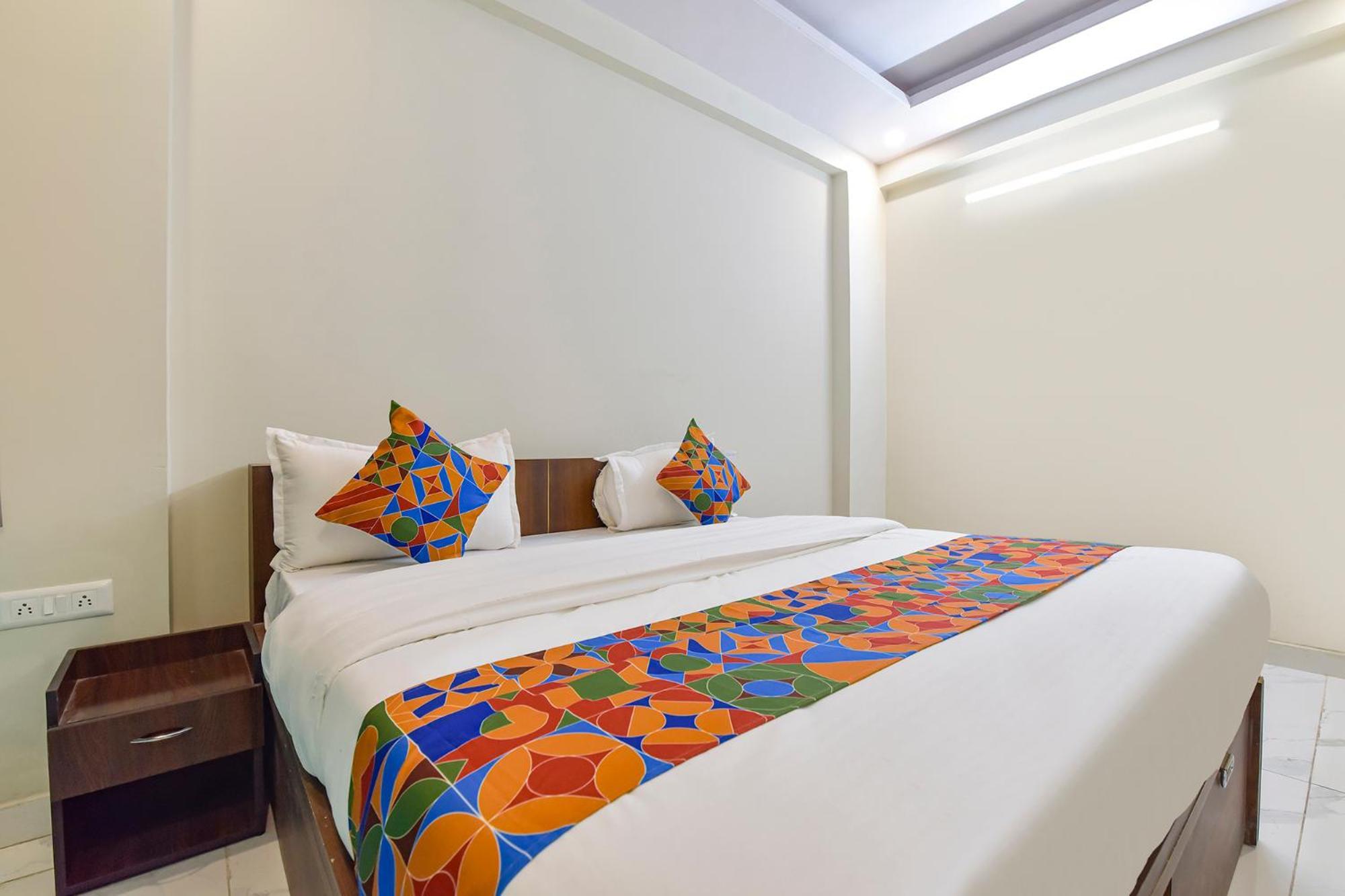 Hotel Fabhotel Bungalow 14 3*