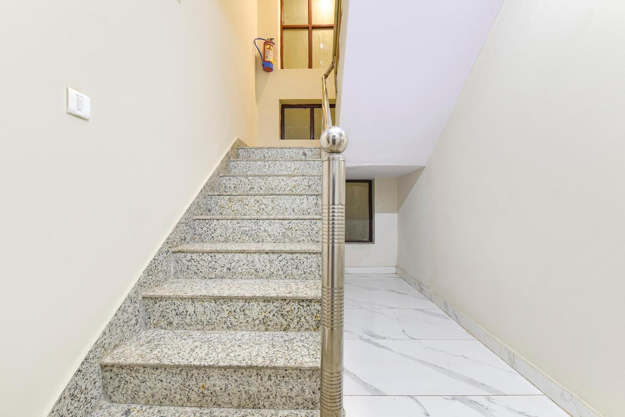 Fabhotel Bungalow 14