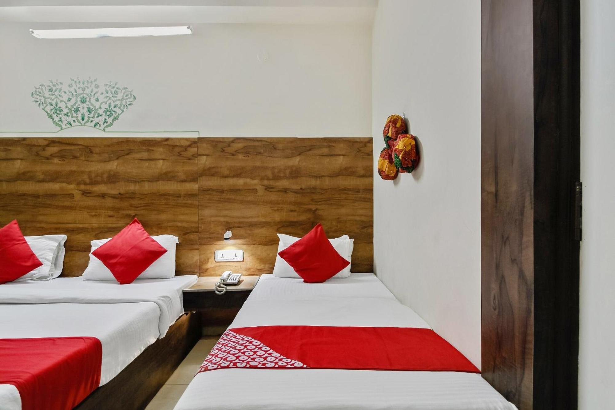 Collection O Tulip Palace Hotel 4*