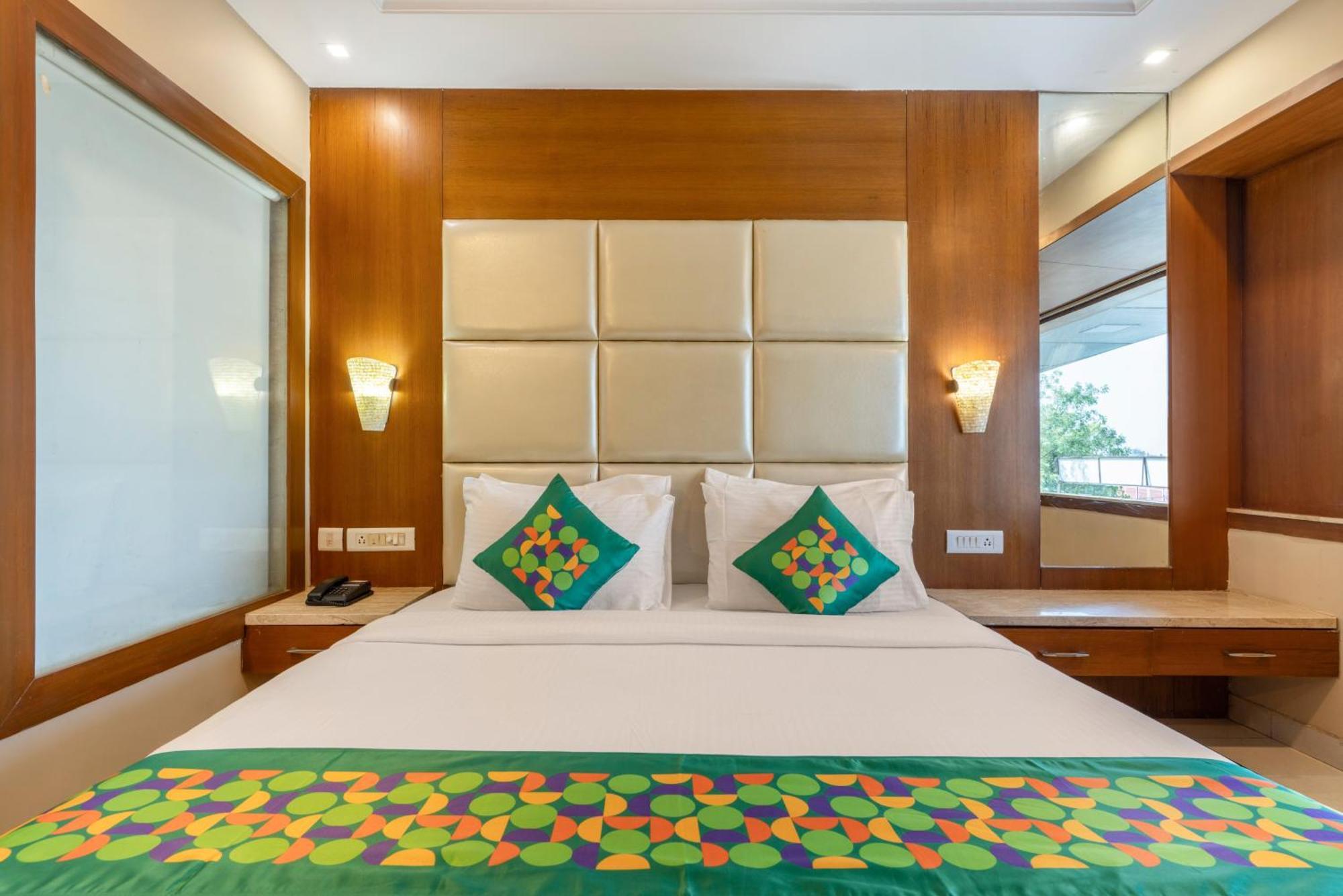 Treebo Premium Vinnie Hotel