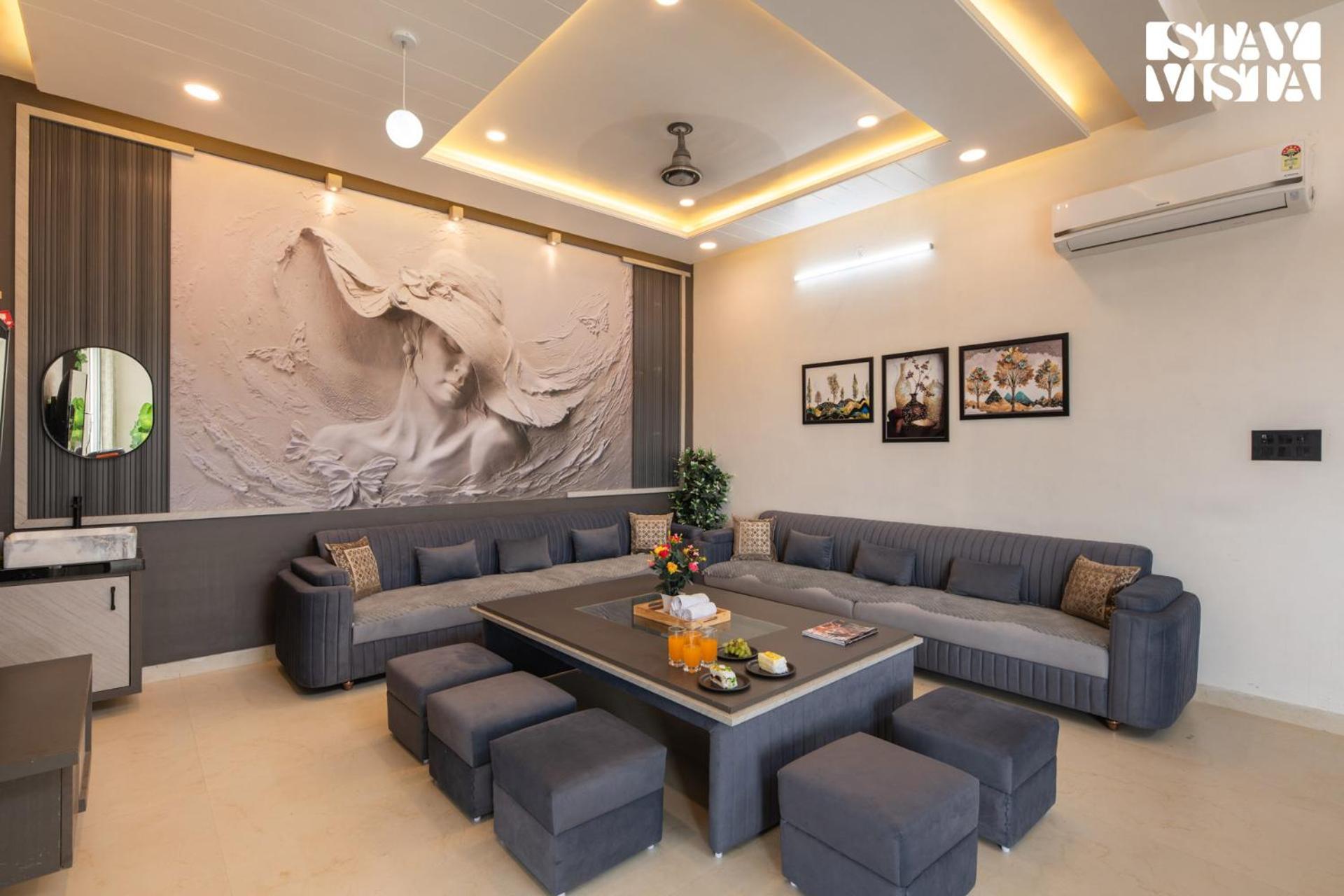 Stayvista At Pinkal Farms With Pool, Lawn, Wi-fi Villa Jaipur
