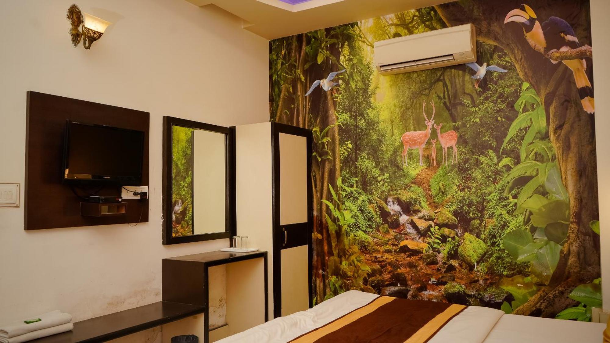 Ruby Hotel 3*