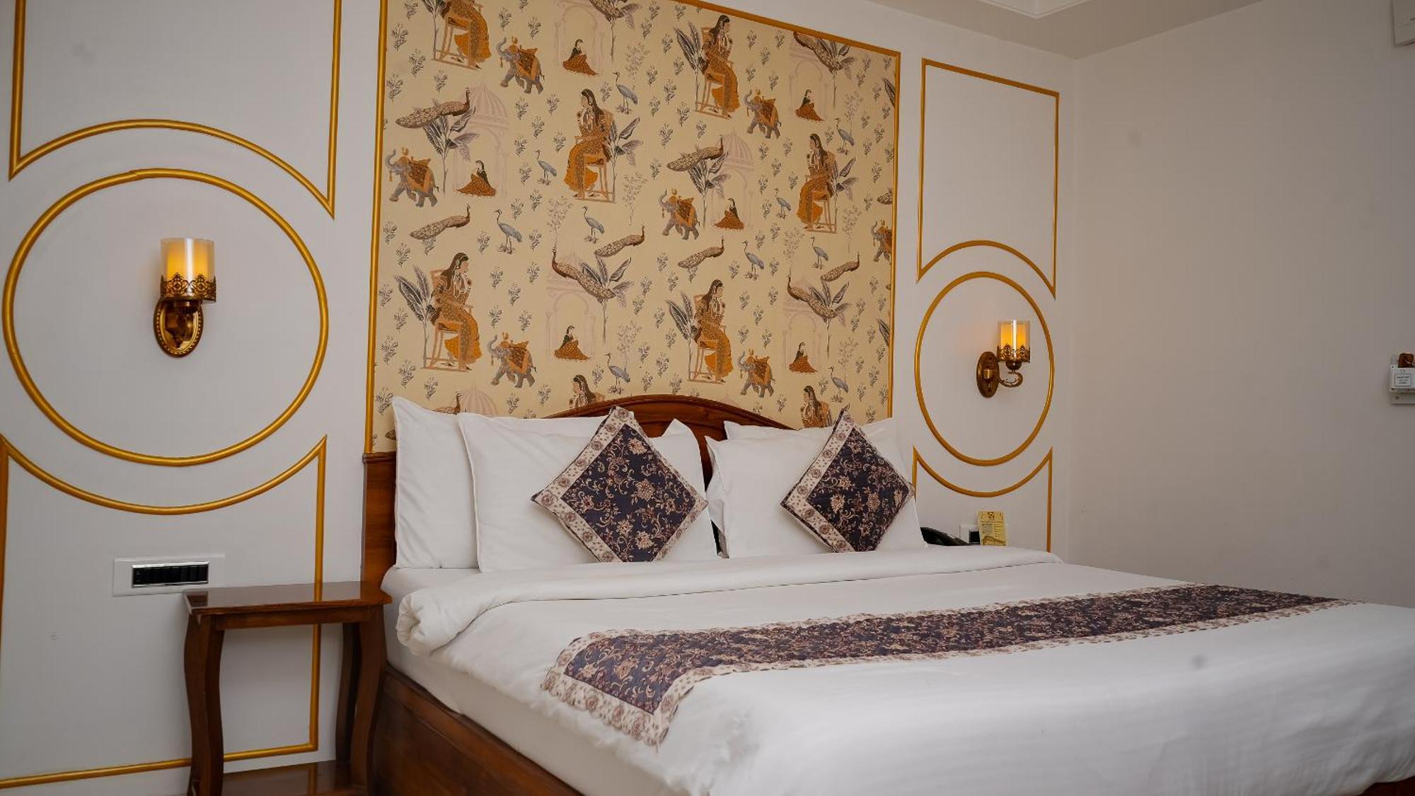 Ruby Hotel