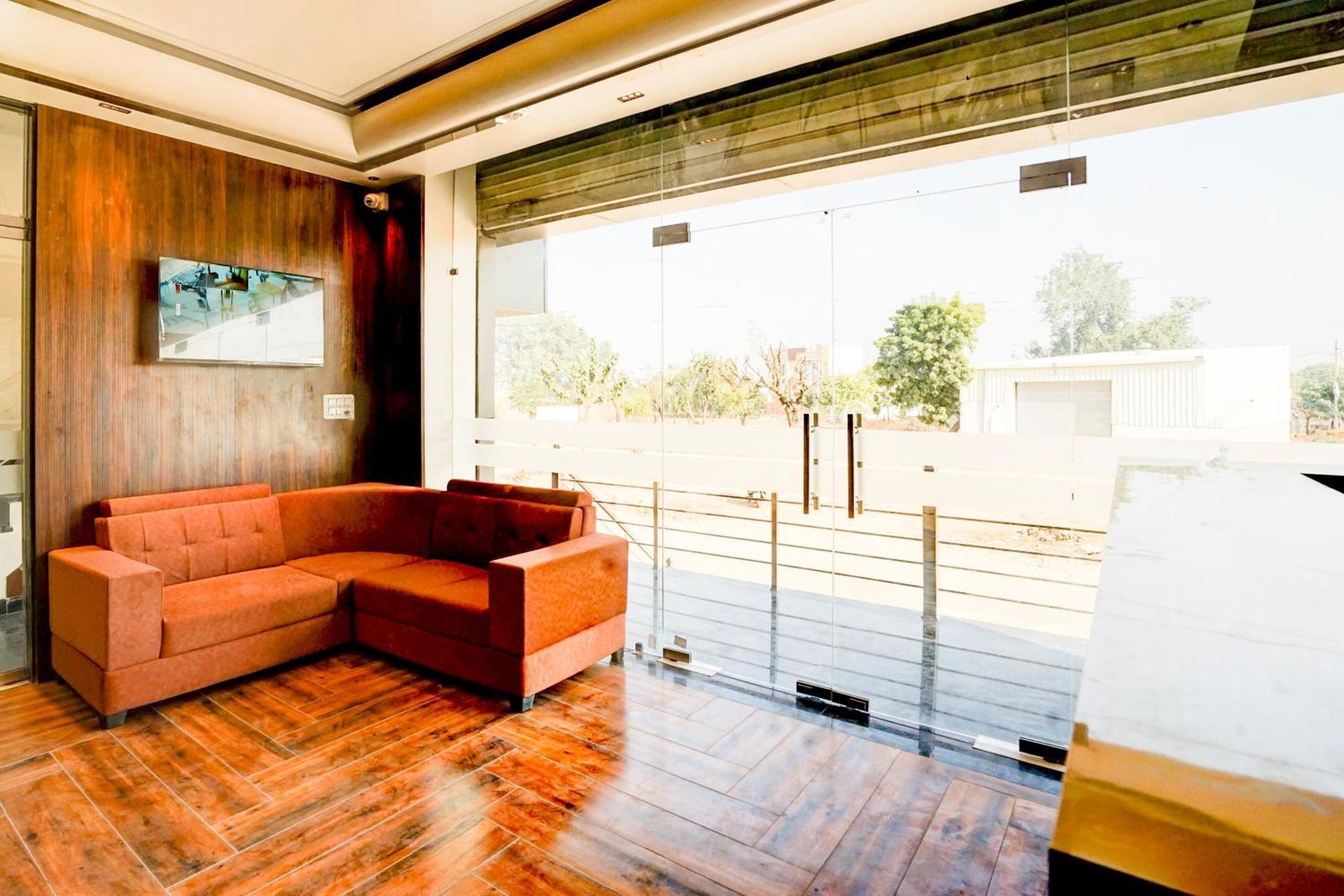 Hotel Collection O Golden Sapphire