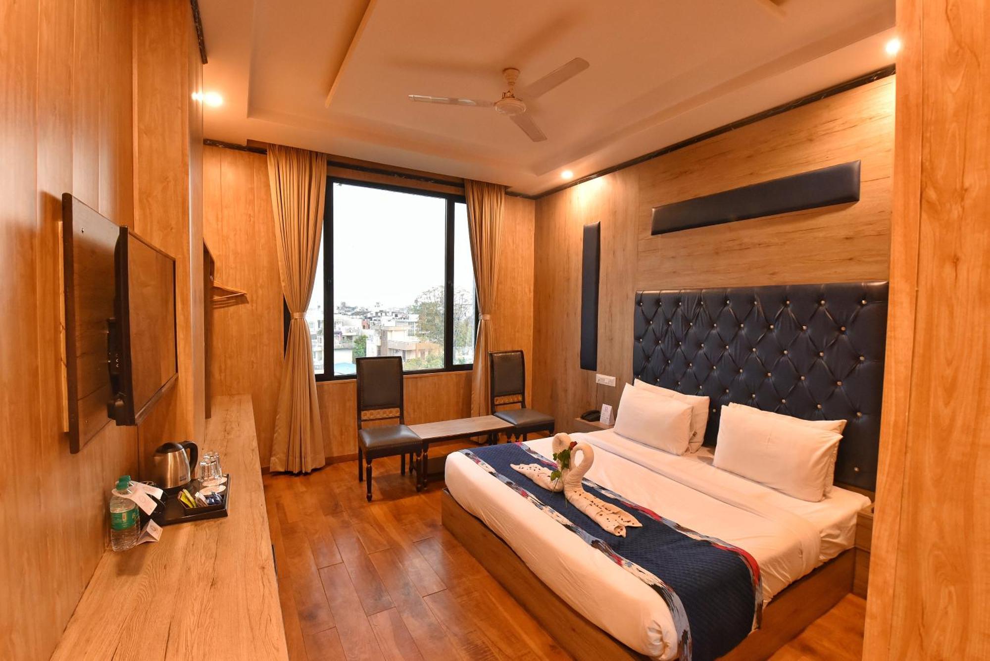 Foxoso Fiori Hotel Jaipur