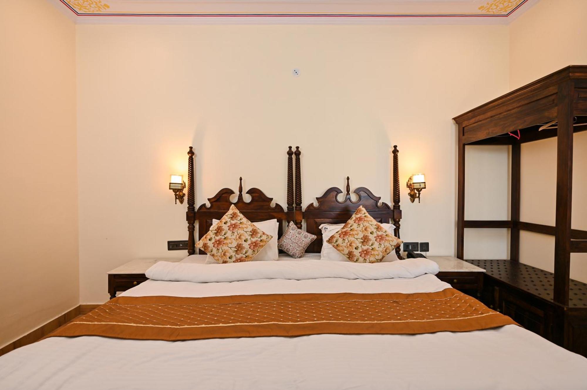 Harnawa Haveli 3*