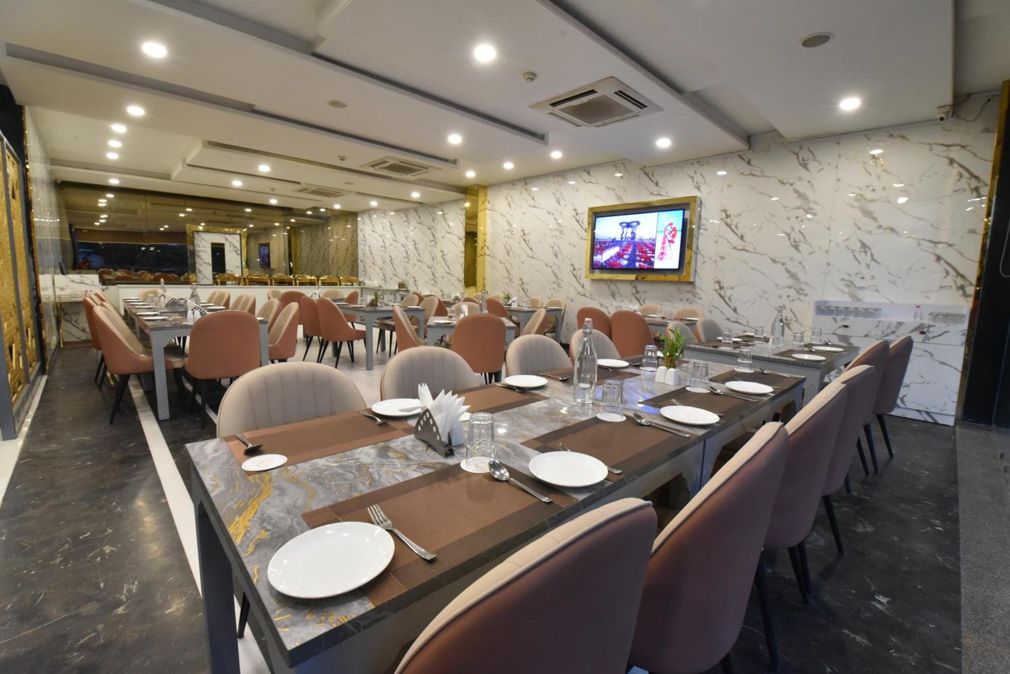 Foxoso Fiori 4* Jaipur