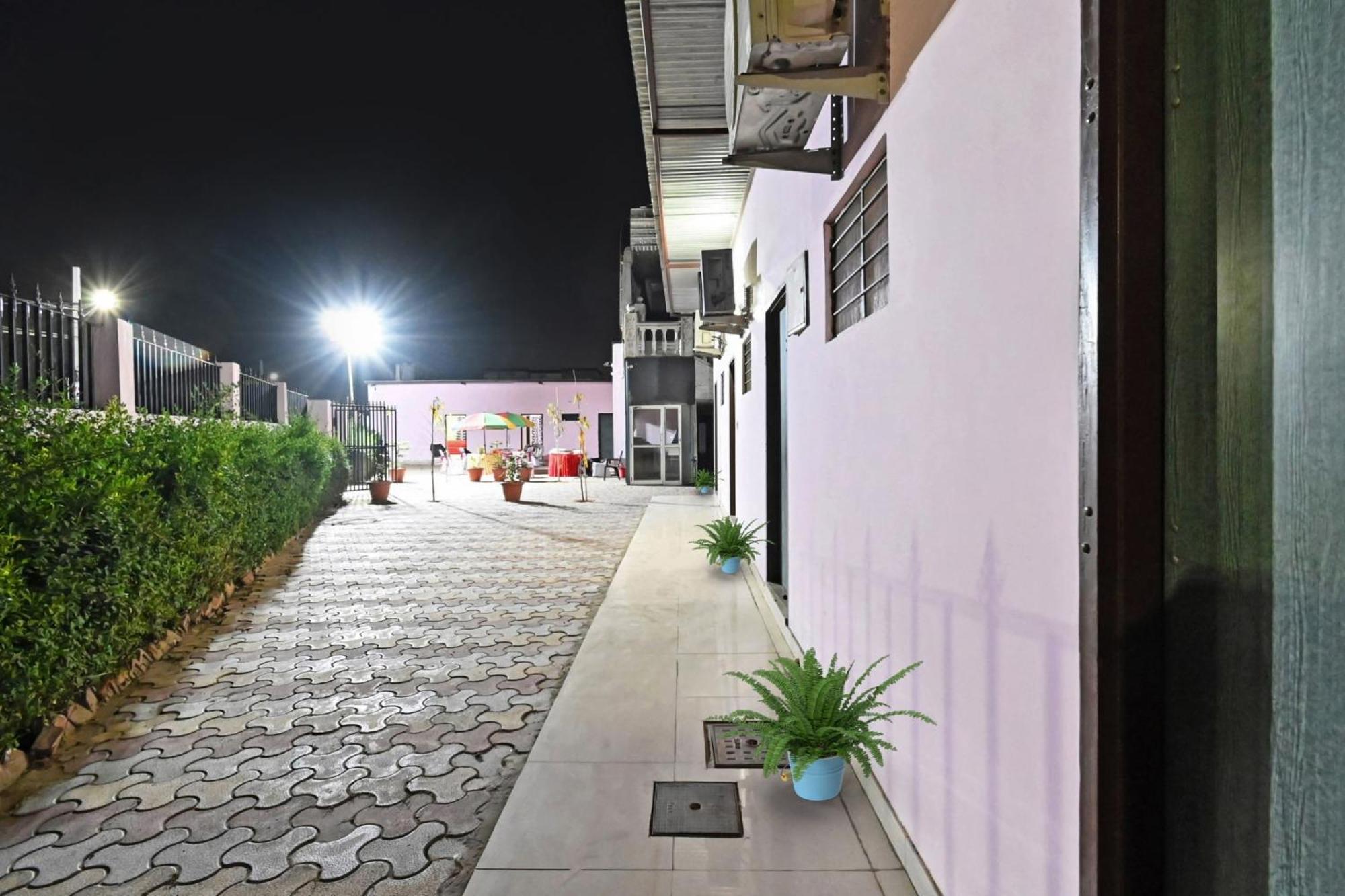 O Manuhar Hotel
