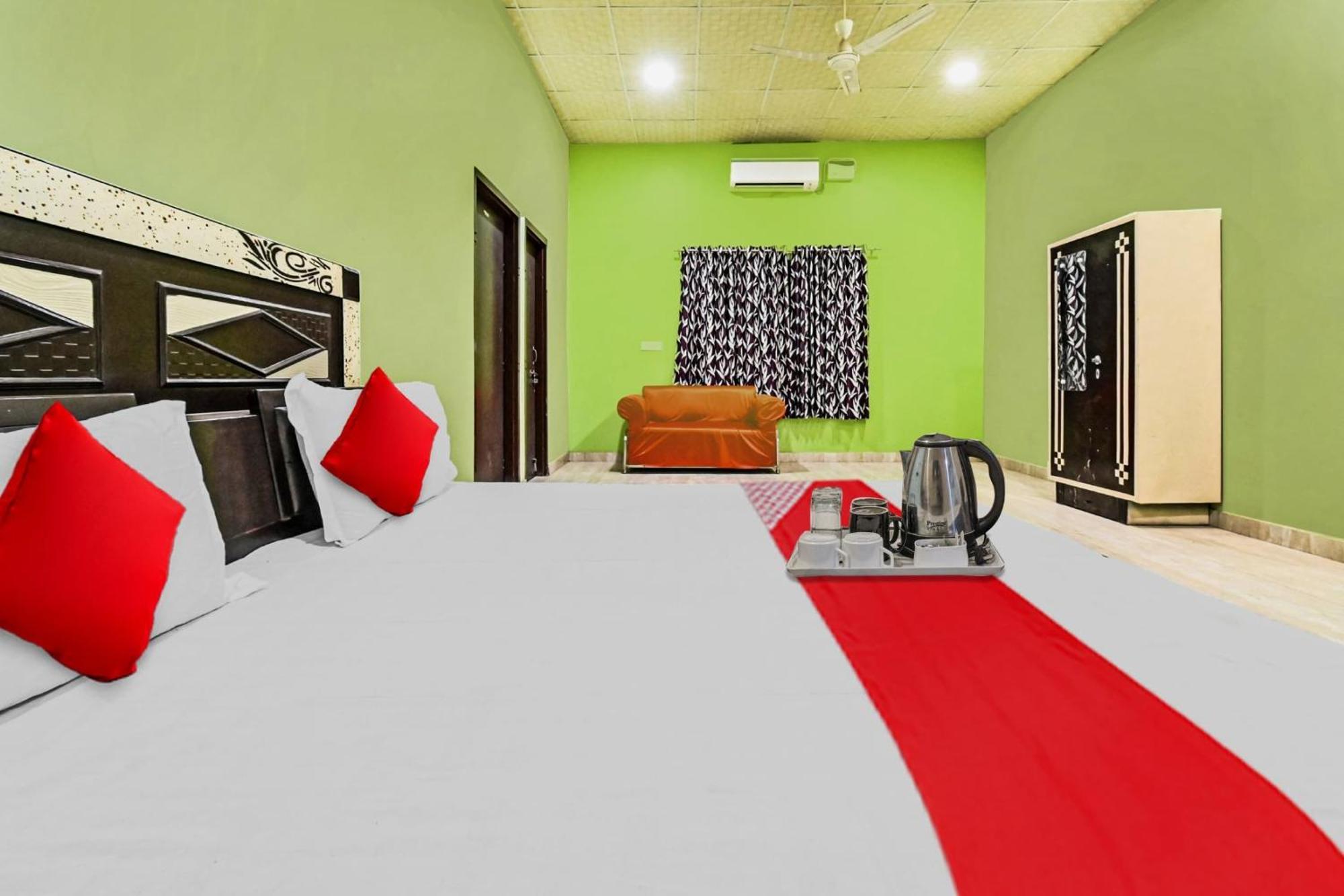 Hotel O Manuhar 3*