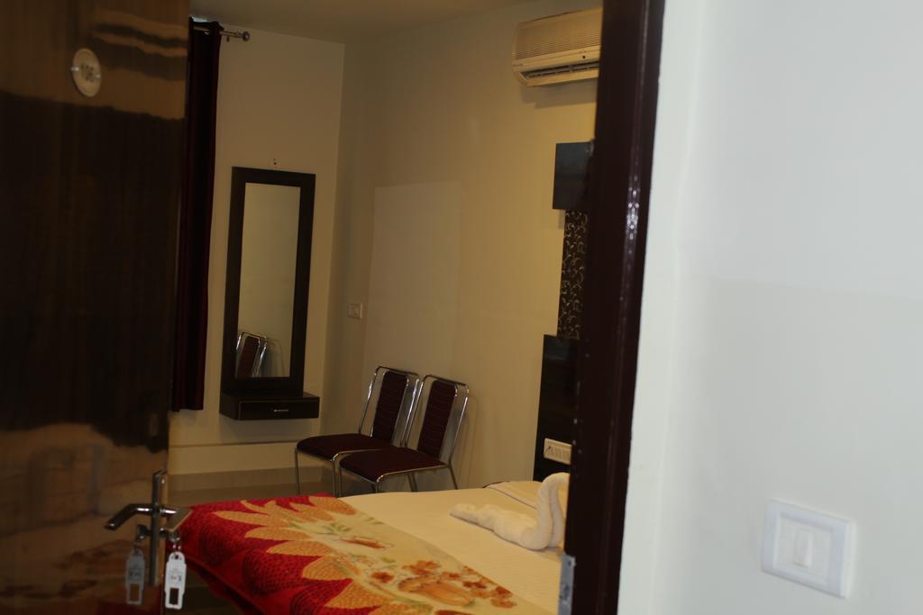 Crown Plaza Hotel