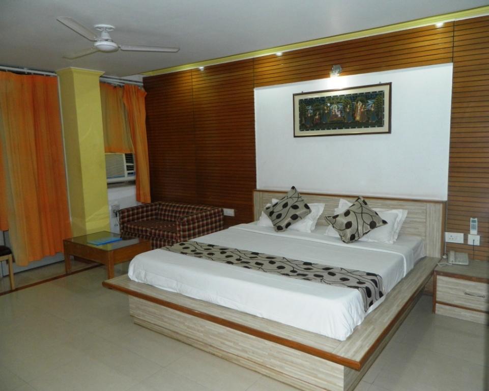 Fabhotel Fly View