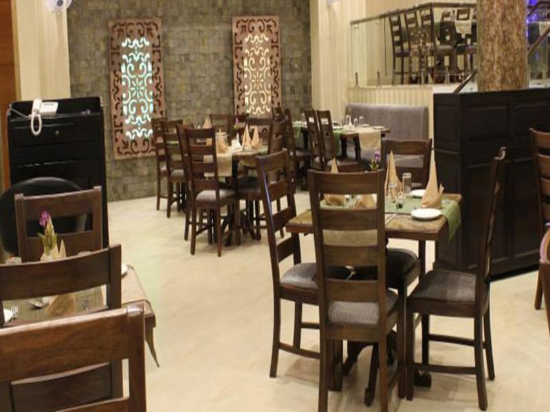 Fabhotel Radiant Star Lalkothi